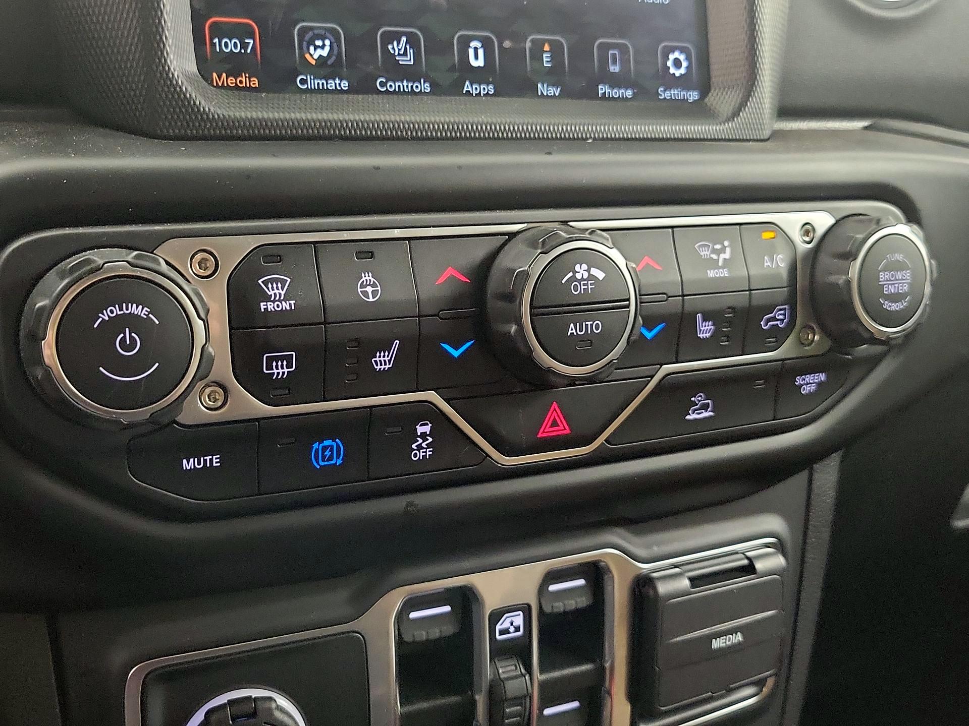 Thumbnail: 2021 Jeep Wrangler - 17