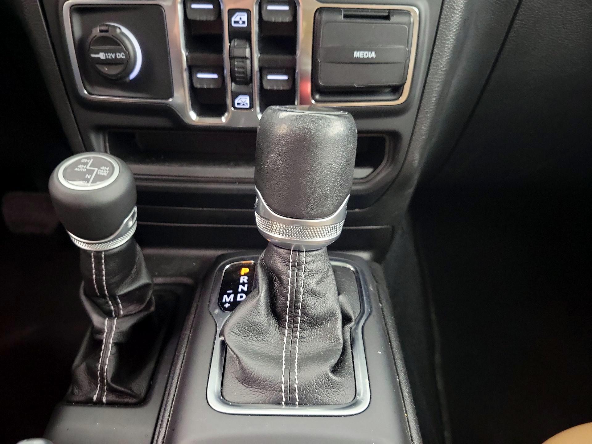 Thumbnail: 2021 Jeep Wrangler - 18