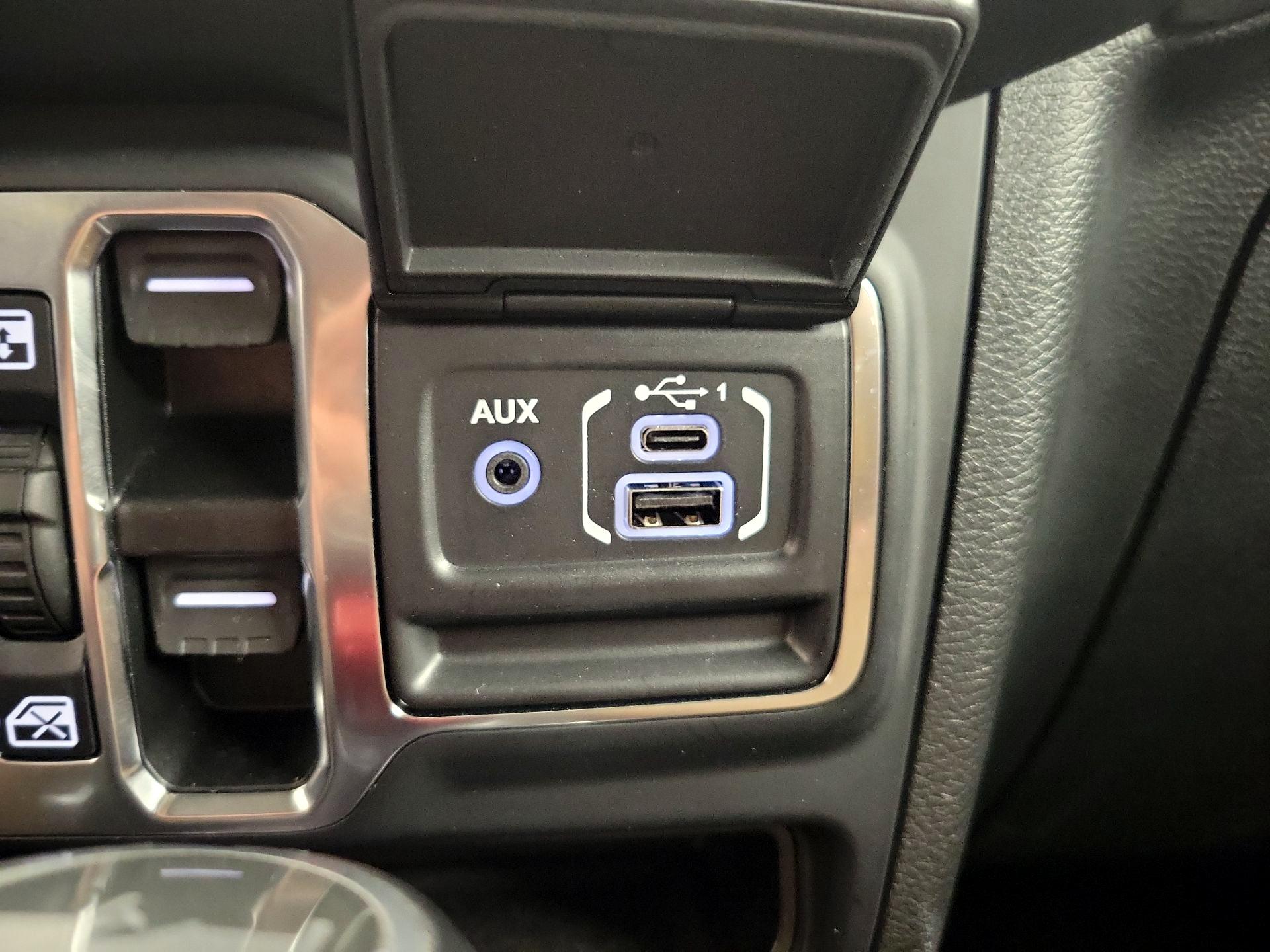 Thumbnail: 2021 Jeep Wrangler - 19