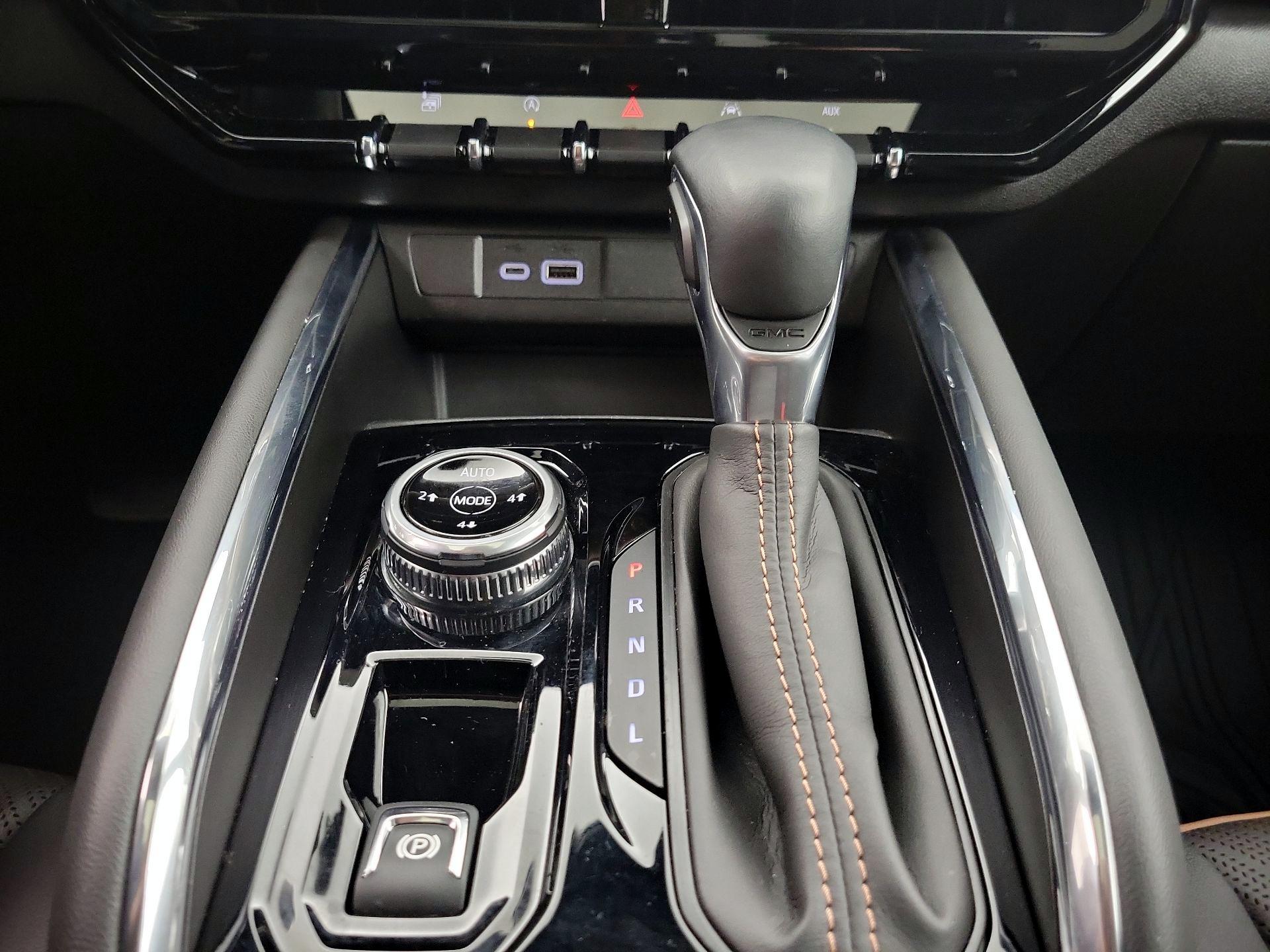 Thumbnail: 2024 GMC Canyon - 18