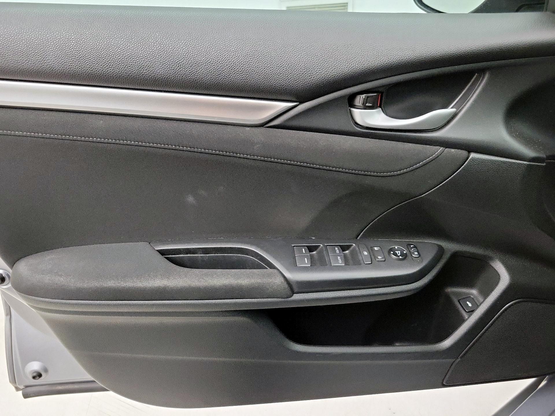 Thumbnail: 2018 Honda Civic - 12