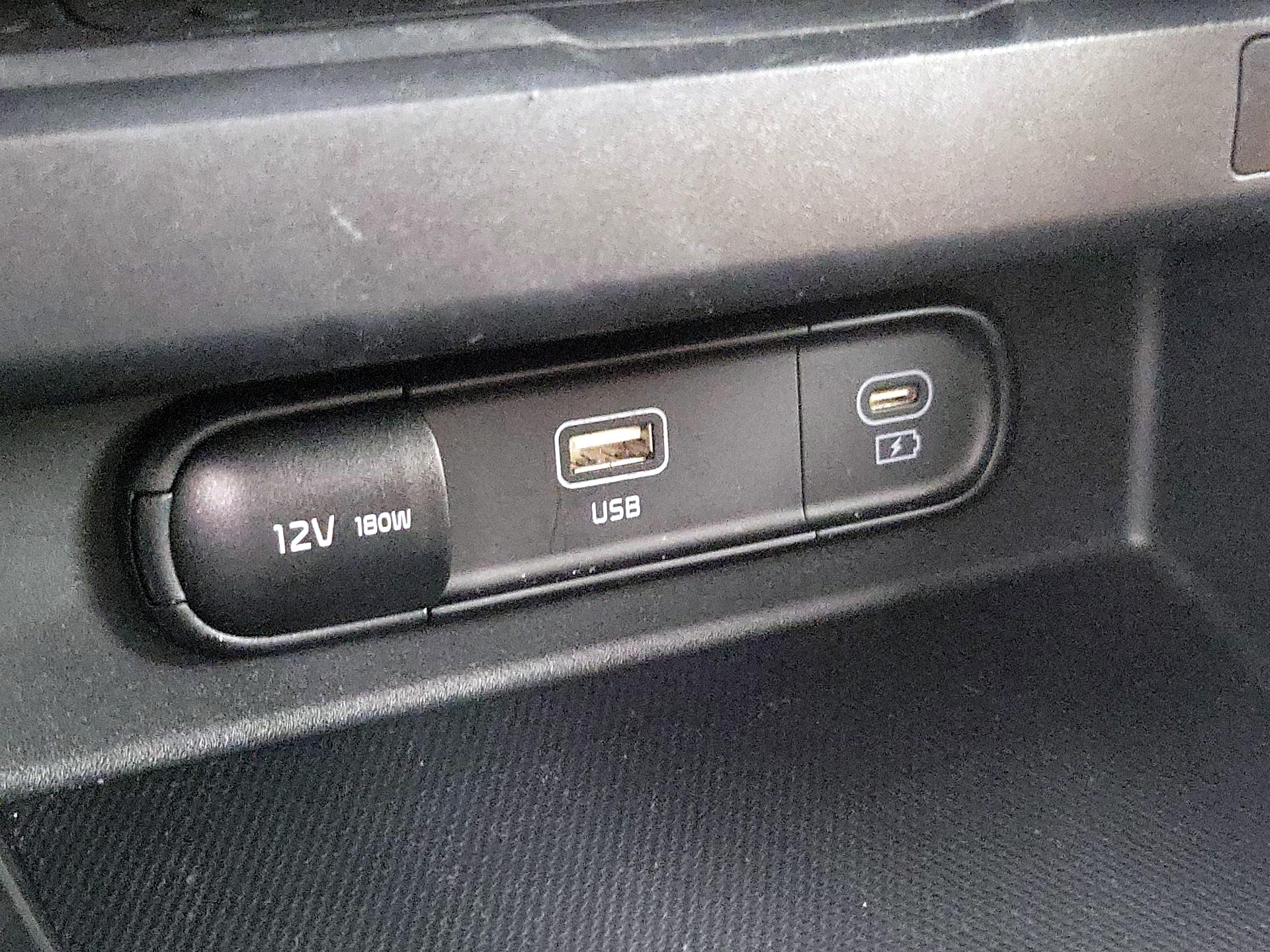 Thumbnail: 2024 Kia Seltos - 19