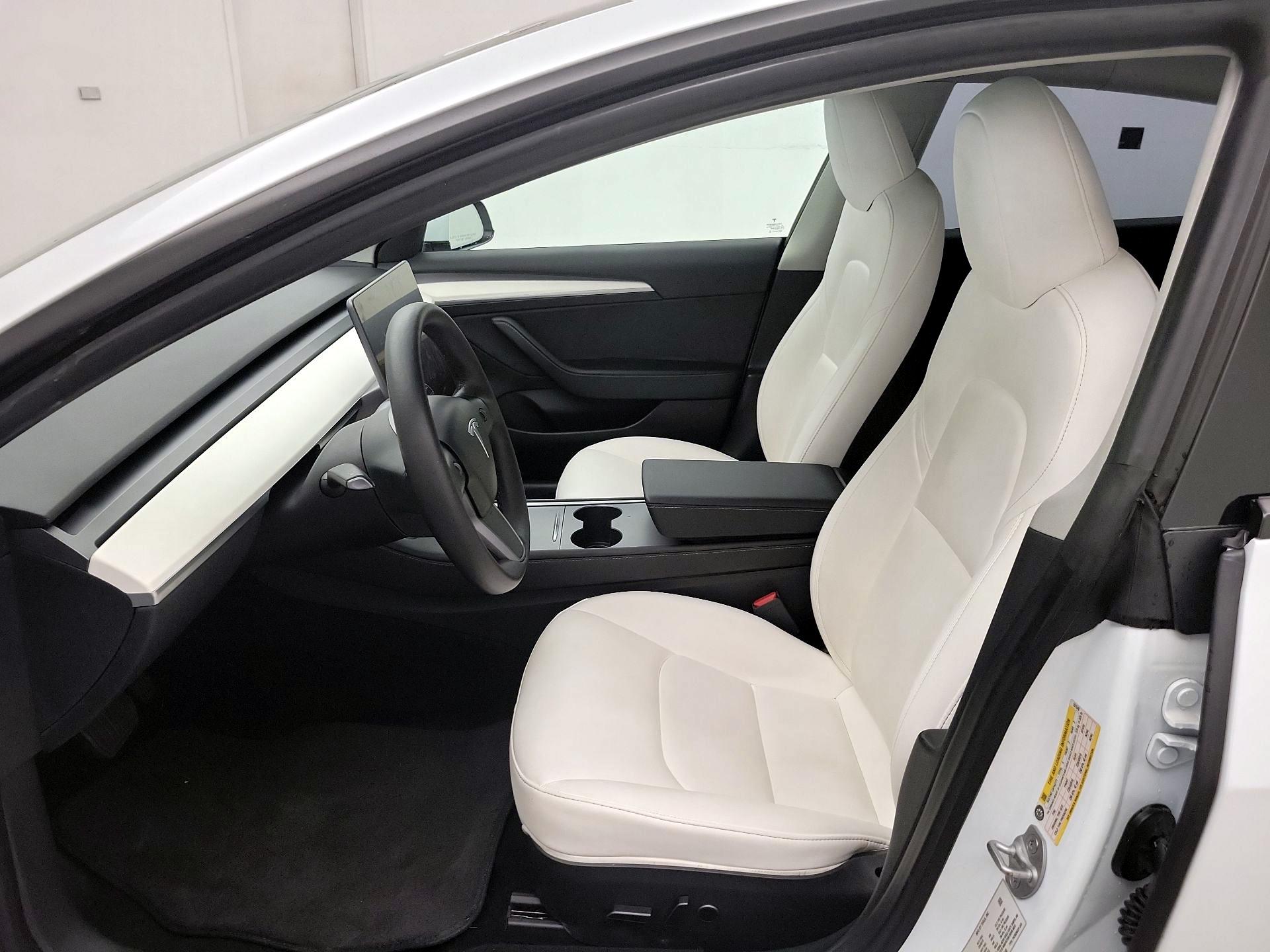 Thumbnail: 2023 Tesla Model 3 - 11