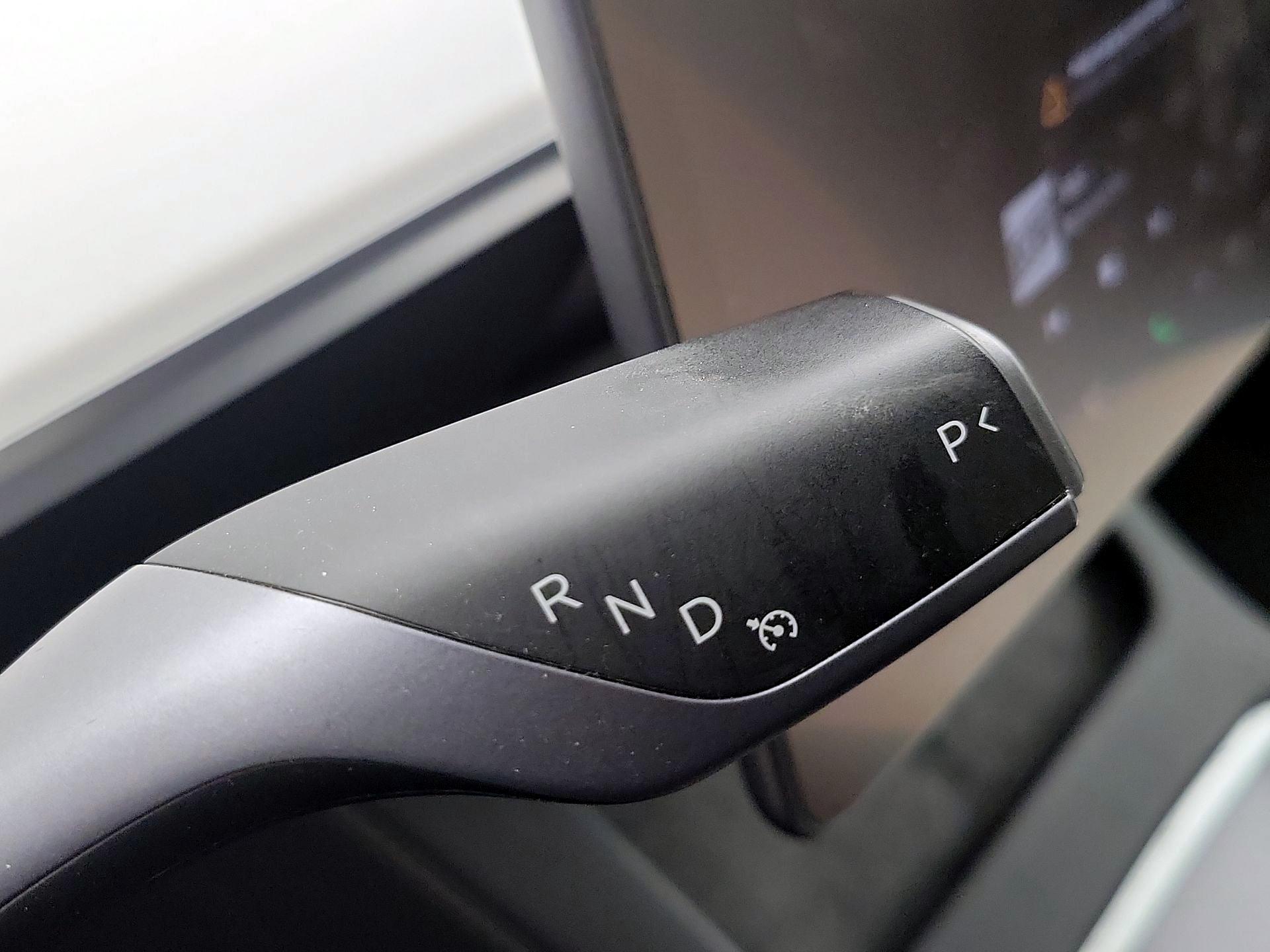 Thumbnail: 2023 Tesla Model 3 - 17