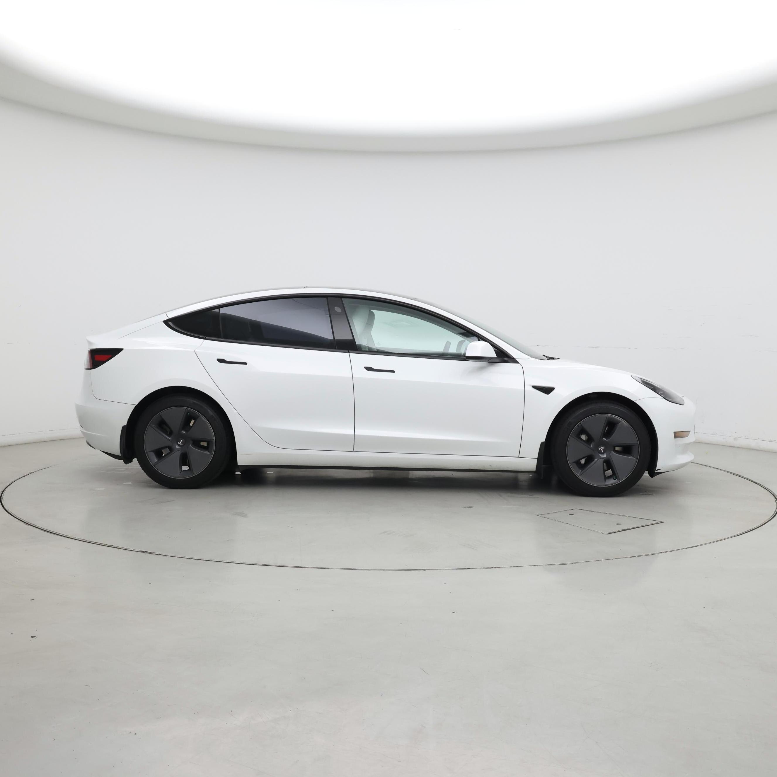Thumbnail: 2023 Tesla Model 3 - 7