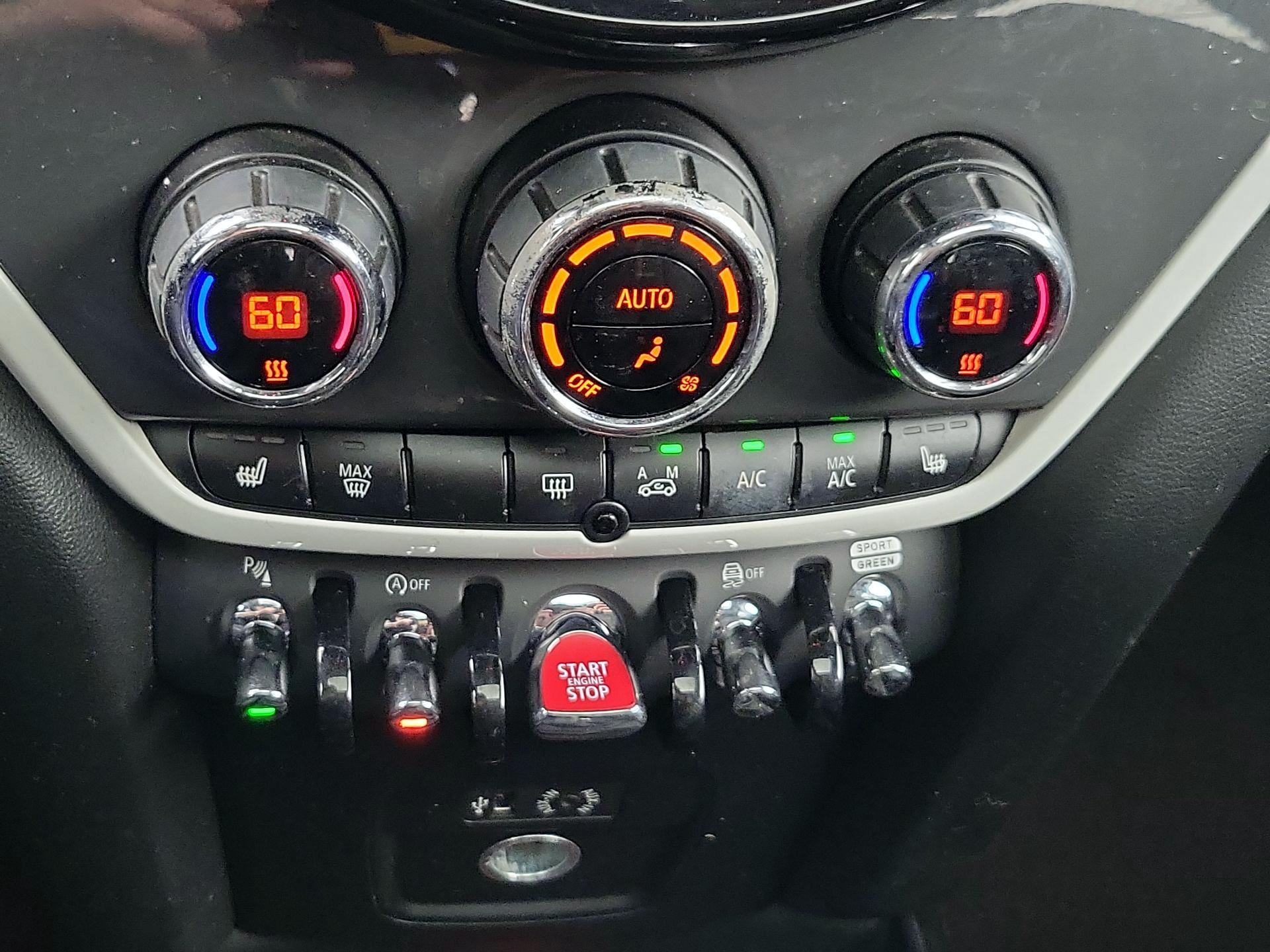 Thumbnail: 2018 MINI Cooper Countryman - 17