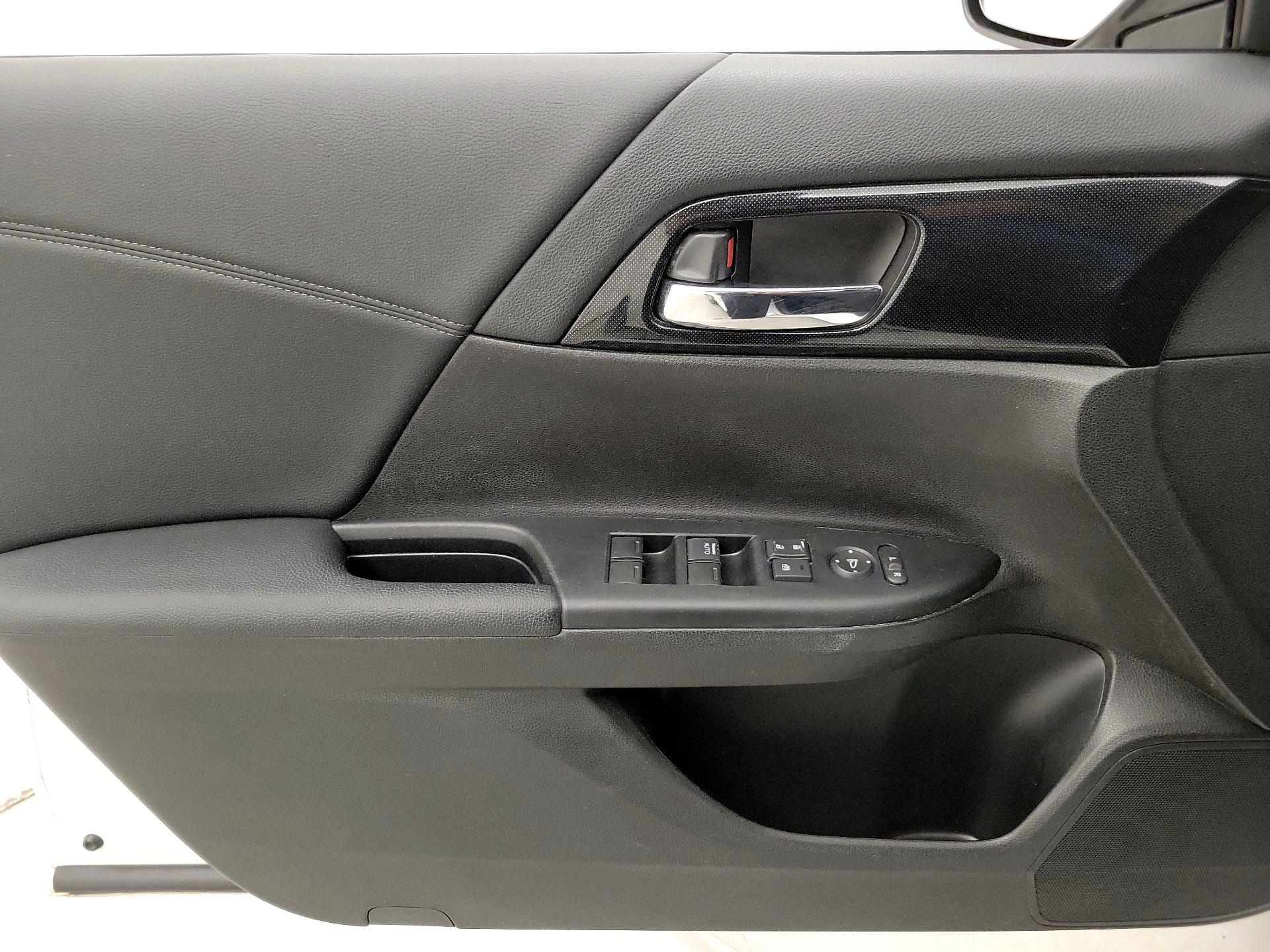 Thumbnail: 2014 Honda Accord - 12