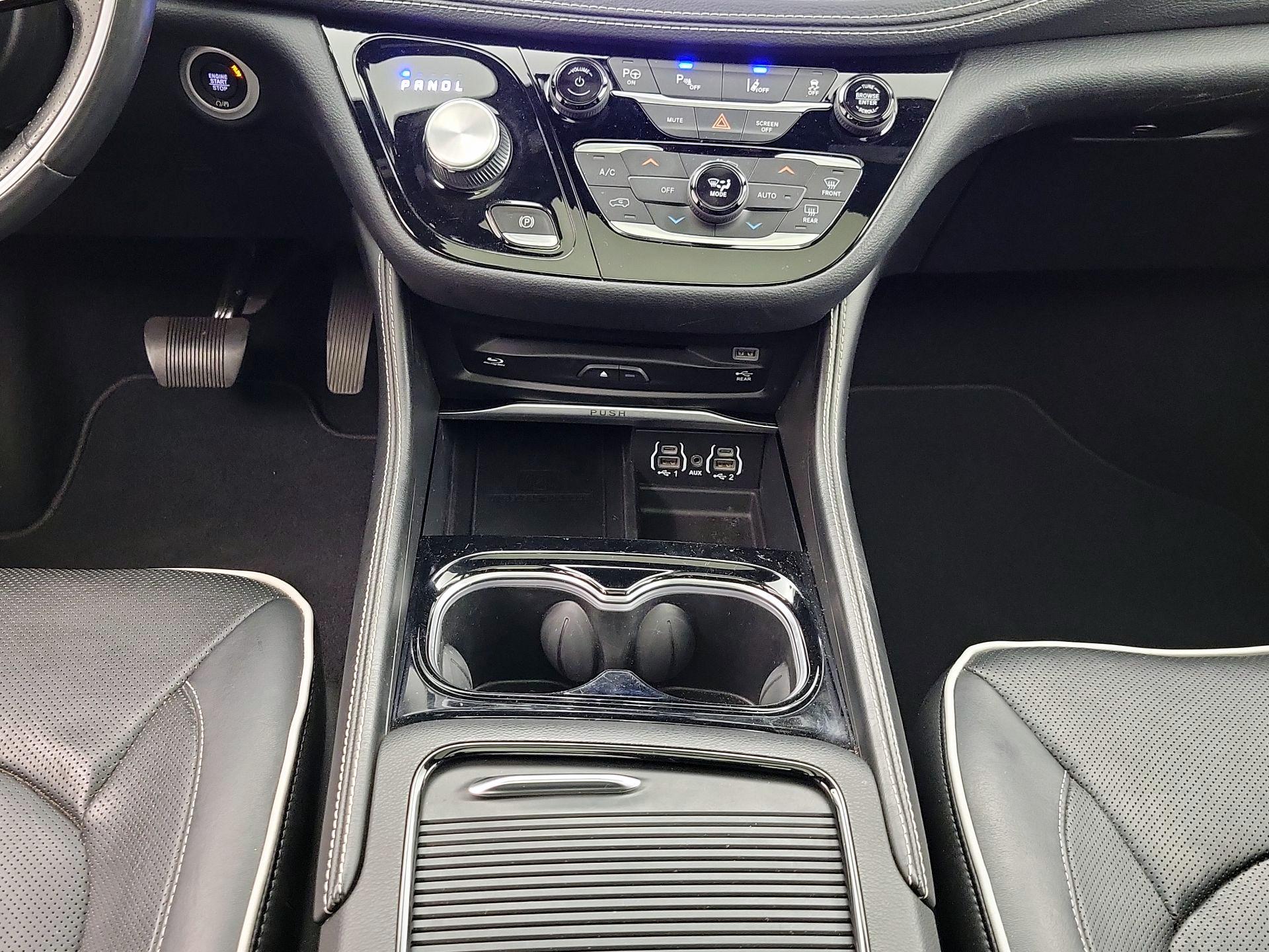 Thumbnail: 2021 Chrysler Pacifica - 18