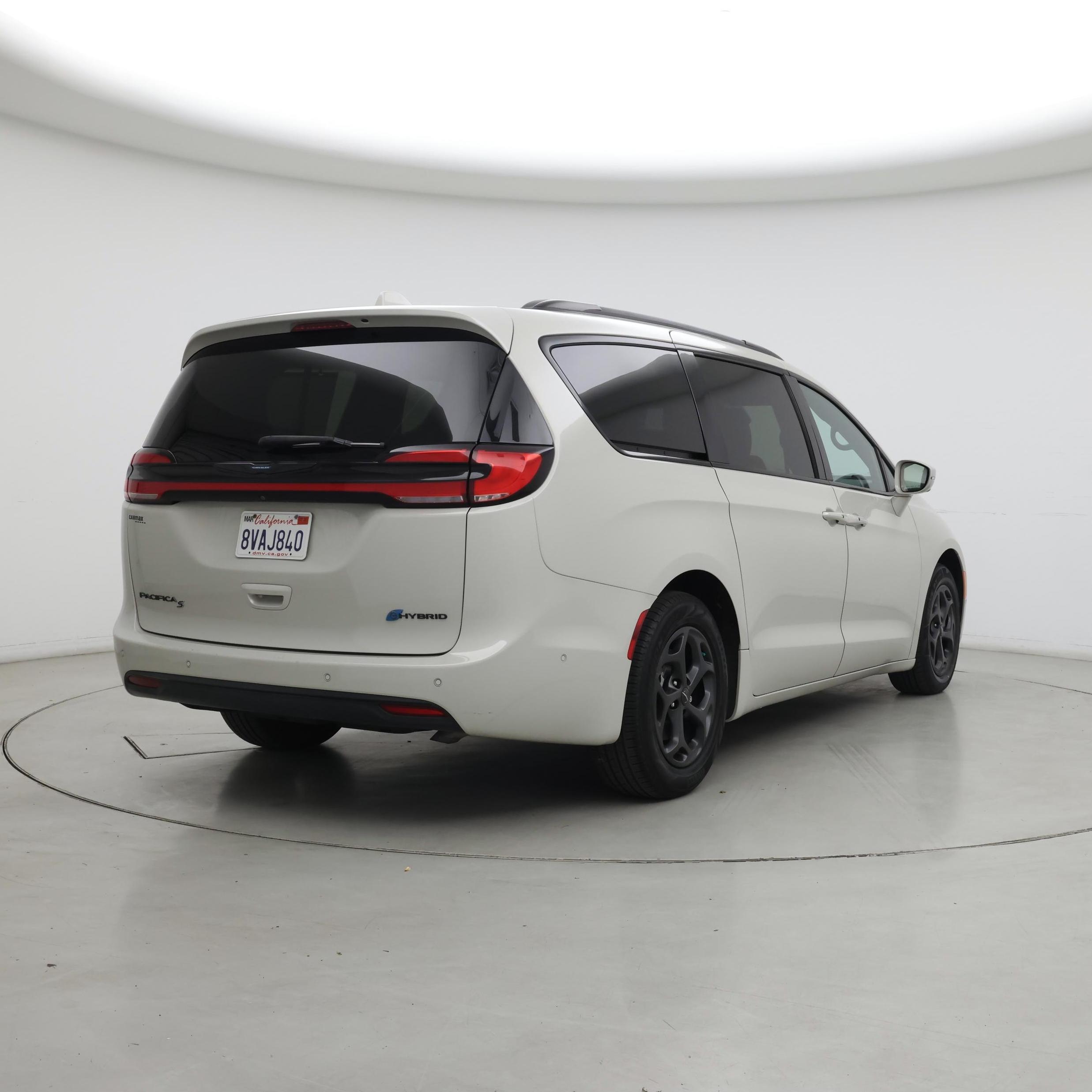 Thumbnail: 2021 Chrysler Pacifica - 8