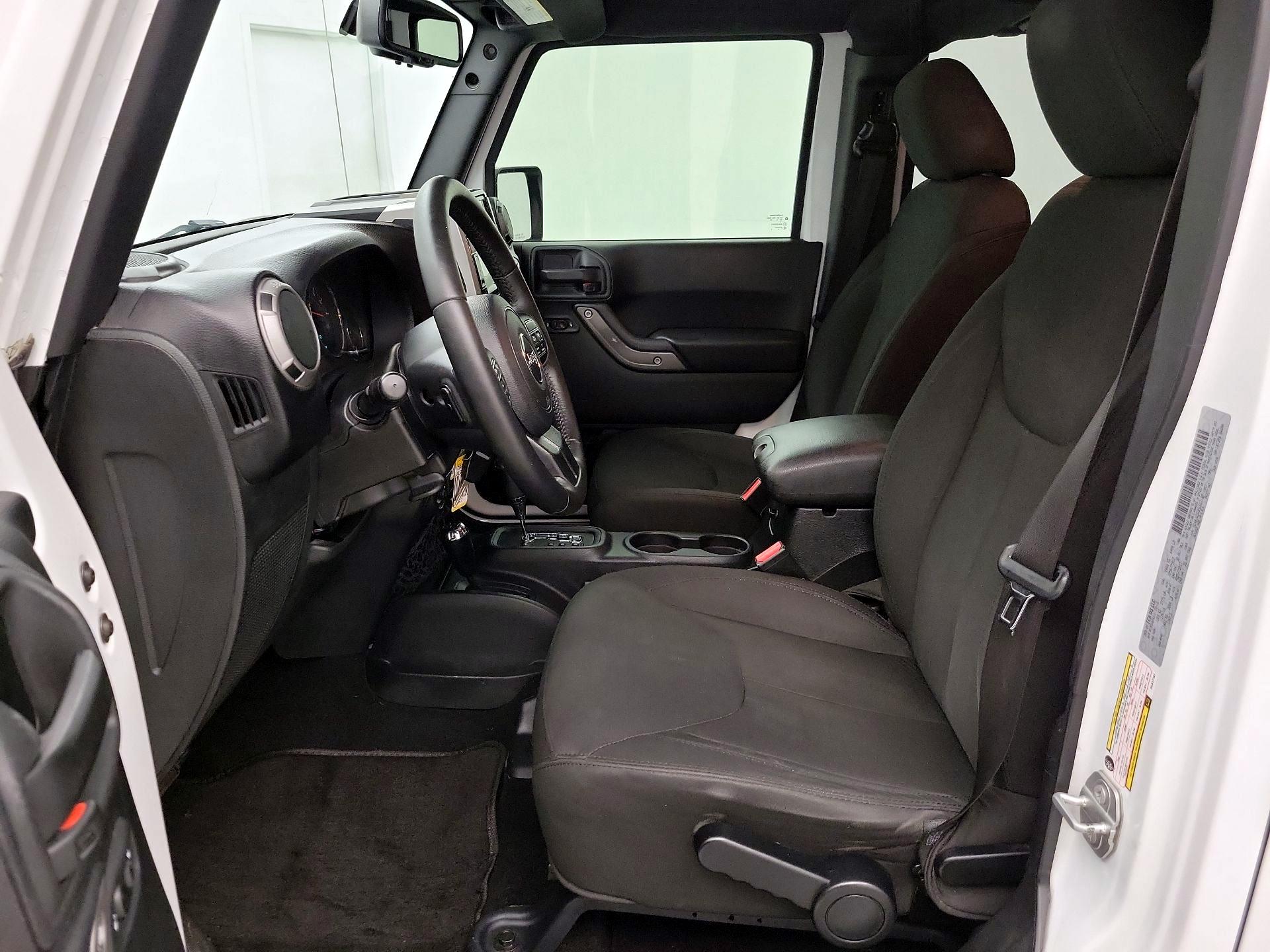 Thumbnail: 2017 Jeep Wrangler - 11