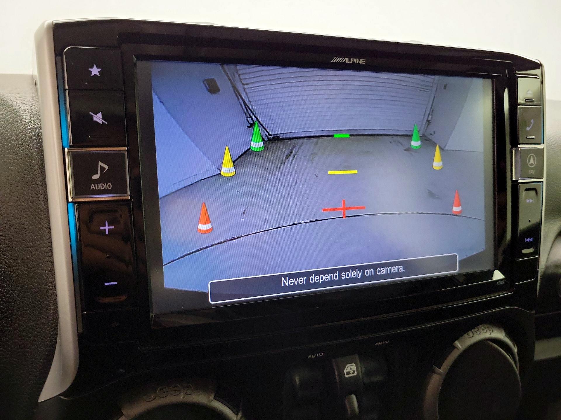 Thumbnail: 2017 Jeep Wrangler - 14