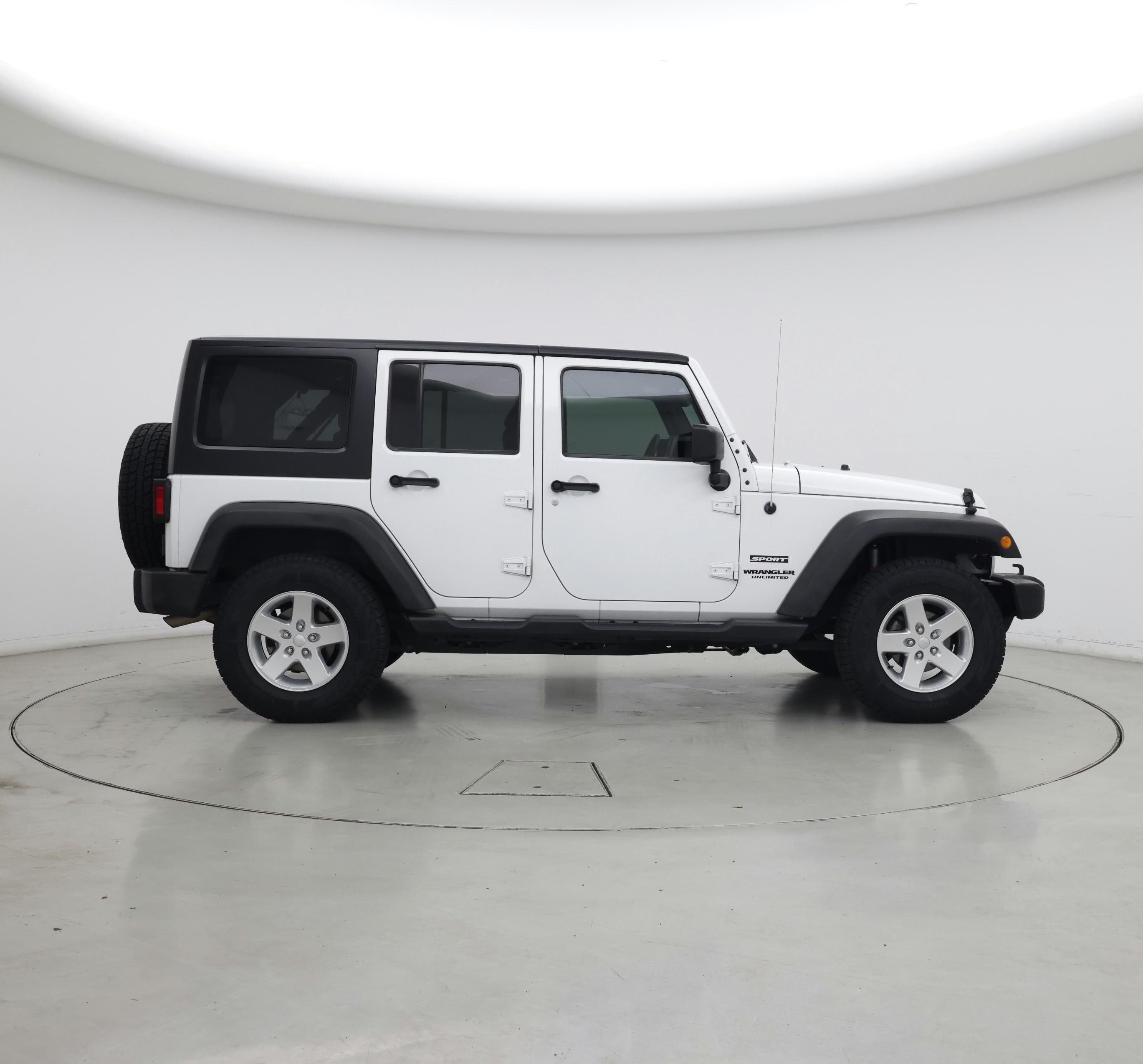 Thumbnail: 2017 Jeep Wrangler - 7