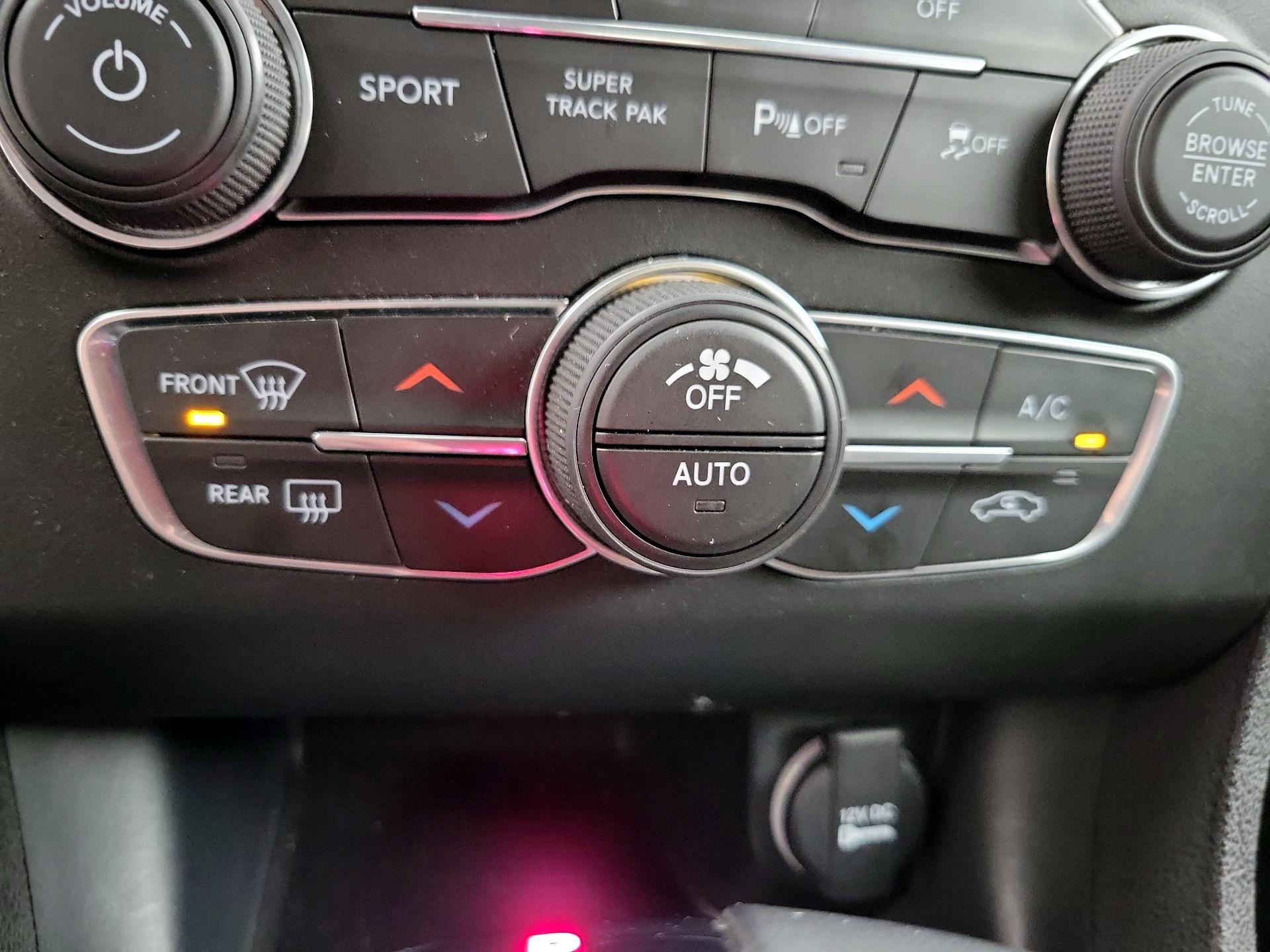 Thumbnail: 2017 Dodge Charger - 17