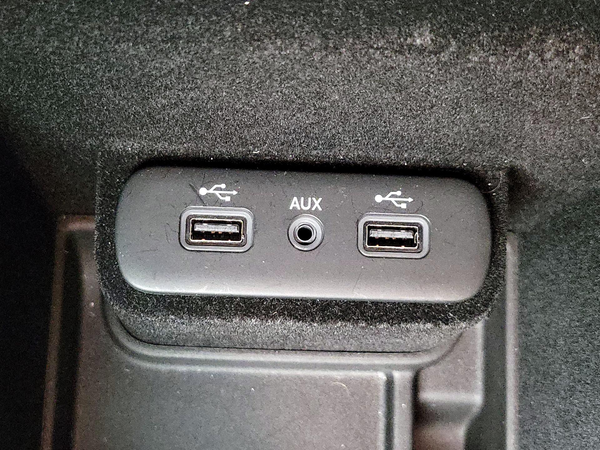 Thumbnail: 2017 Dodge Charger - 19