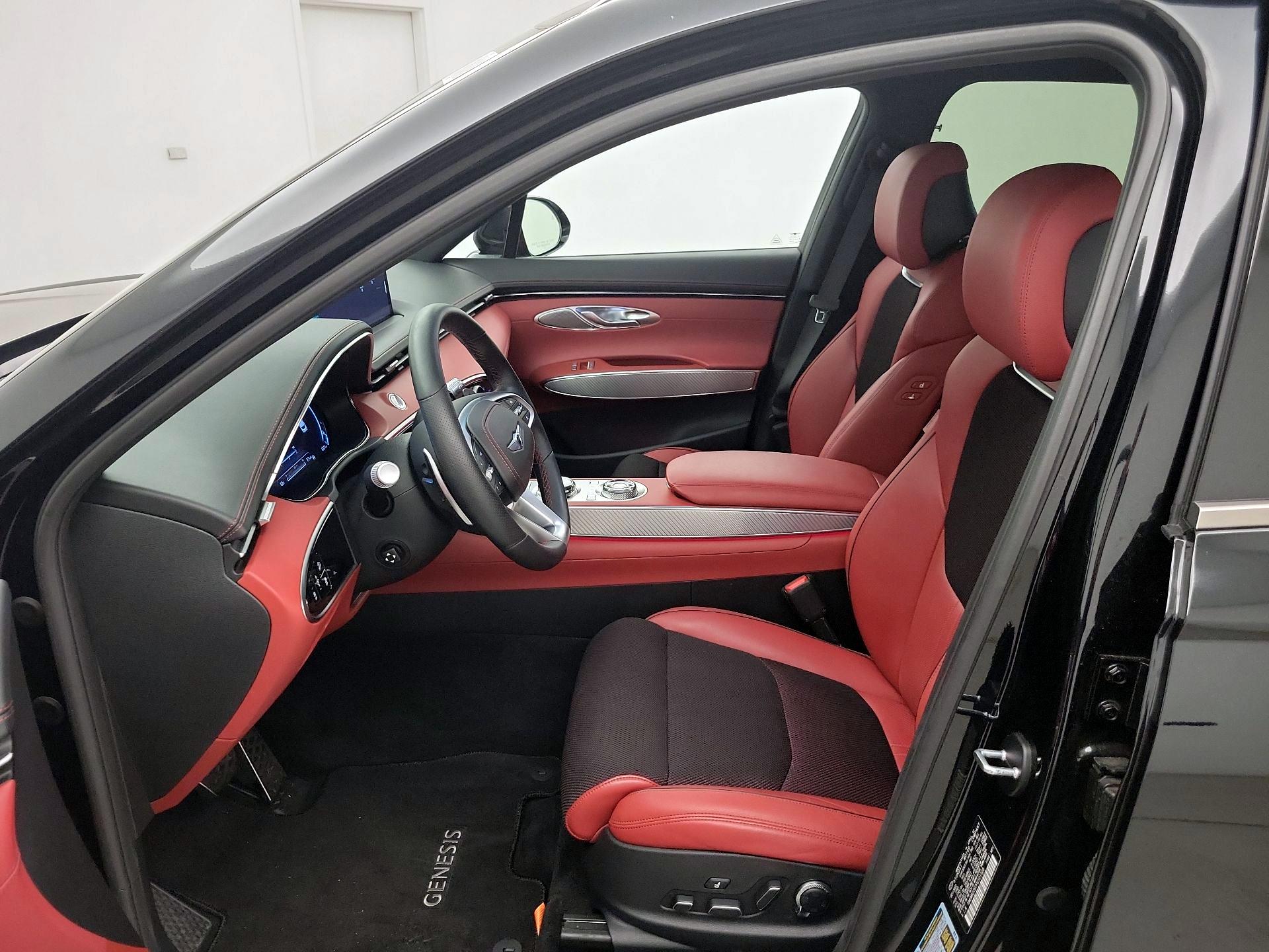 Thumbnail: 2023 Genesis GV70 - 11