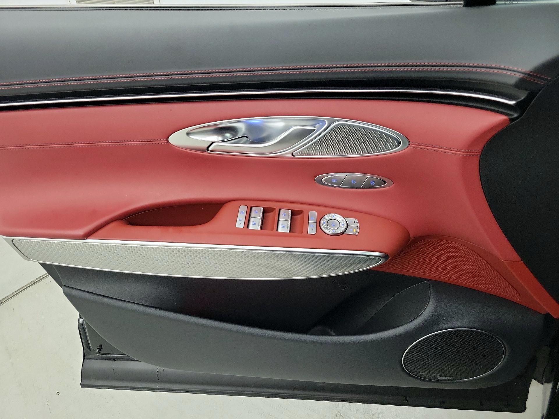 Thumbnail: 2023 Genesis GV70 - 12