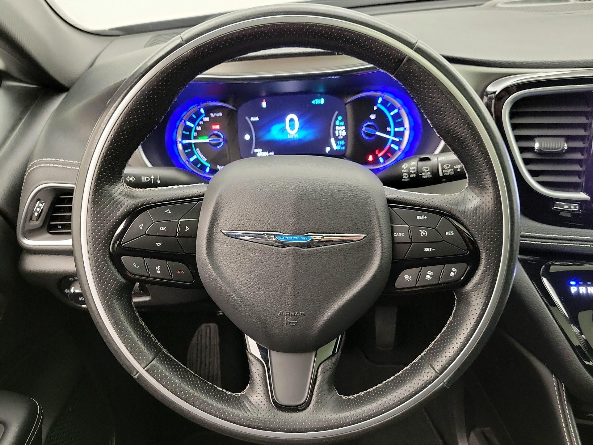 Thumbnail: 2021 Chrysler Pacifica - 10