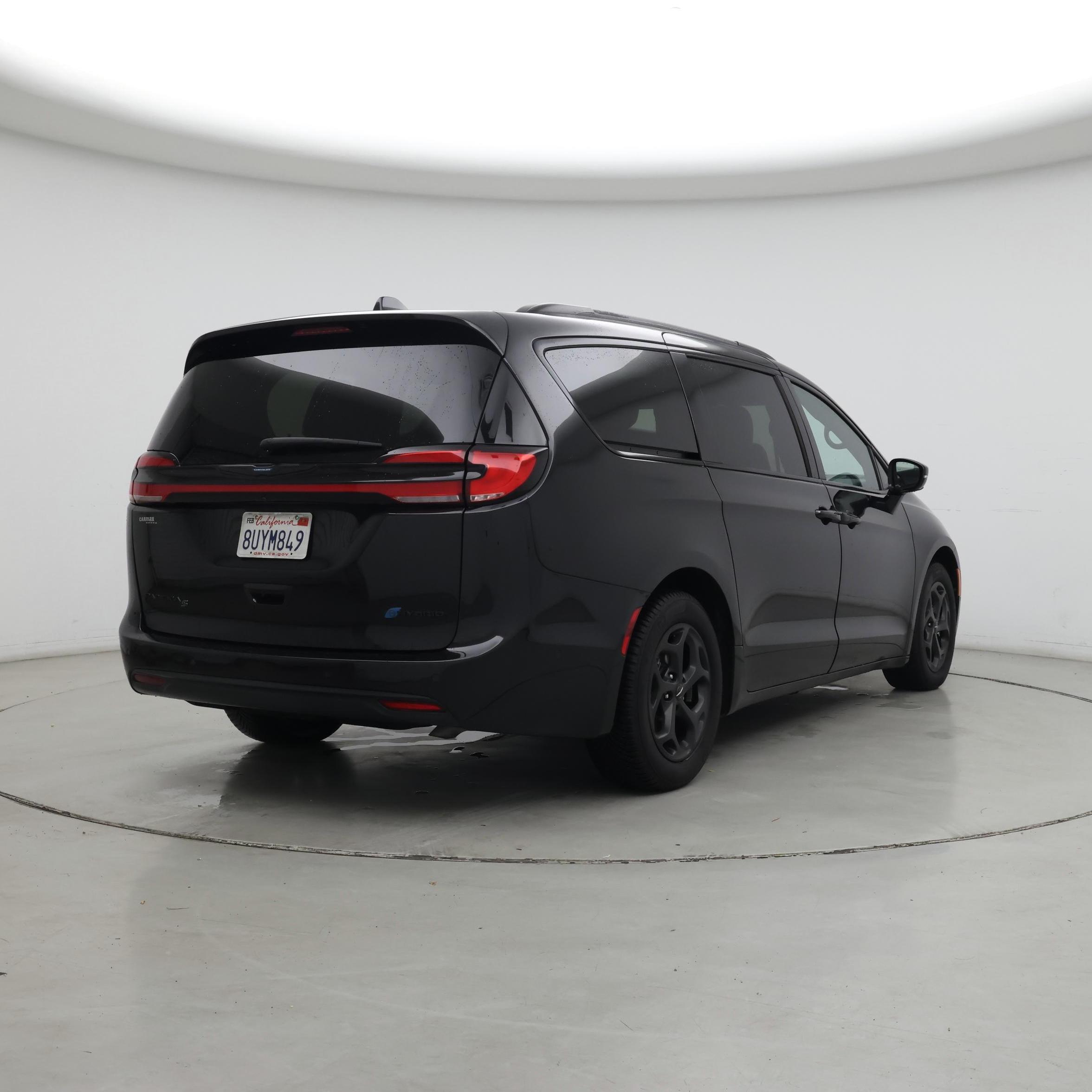 Thumbnail: 2021 Chrysler Pacifica - 8