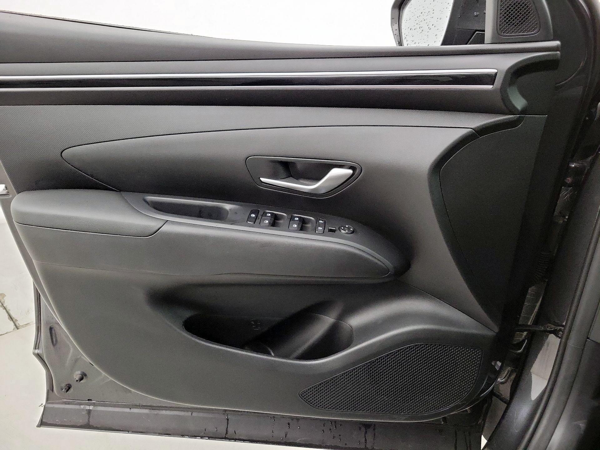 Thumbnail: 2022 Hyundai Tucson - 12