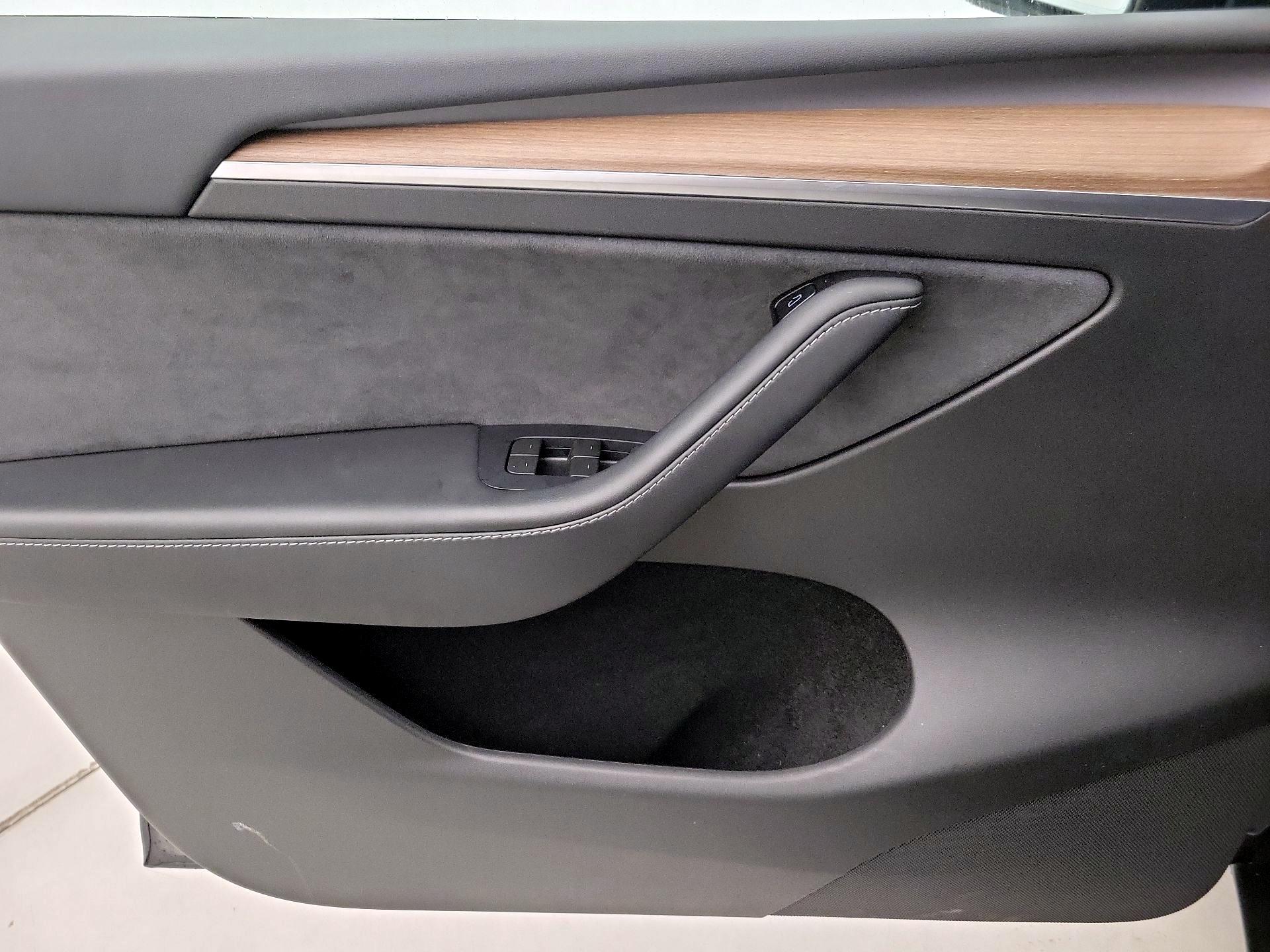 Thumbnail: 2024 Tesla Model Y - 12