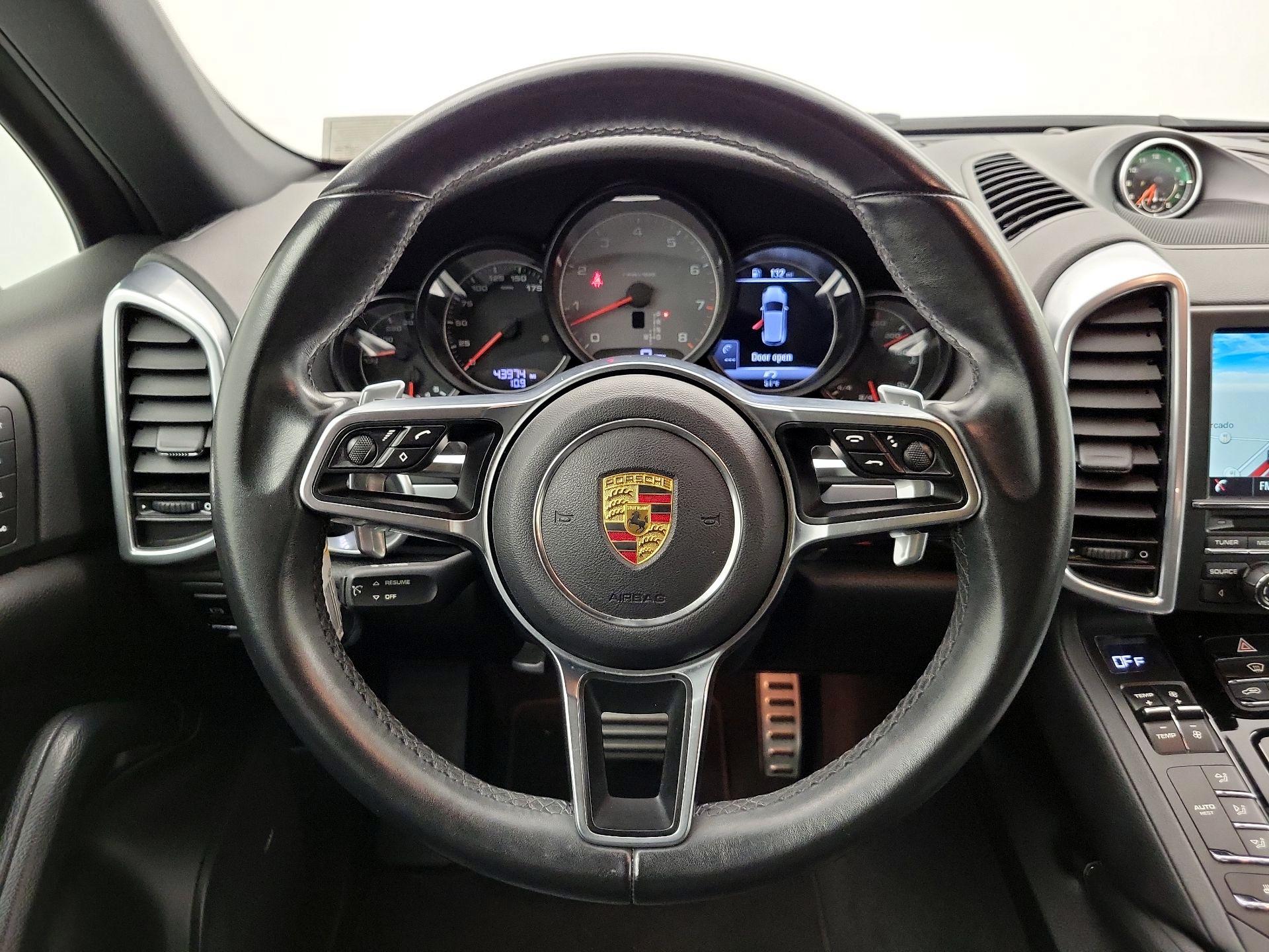 Thumbnail: 2015 Porsche Cayenne - 10