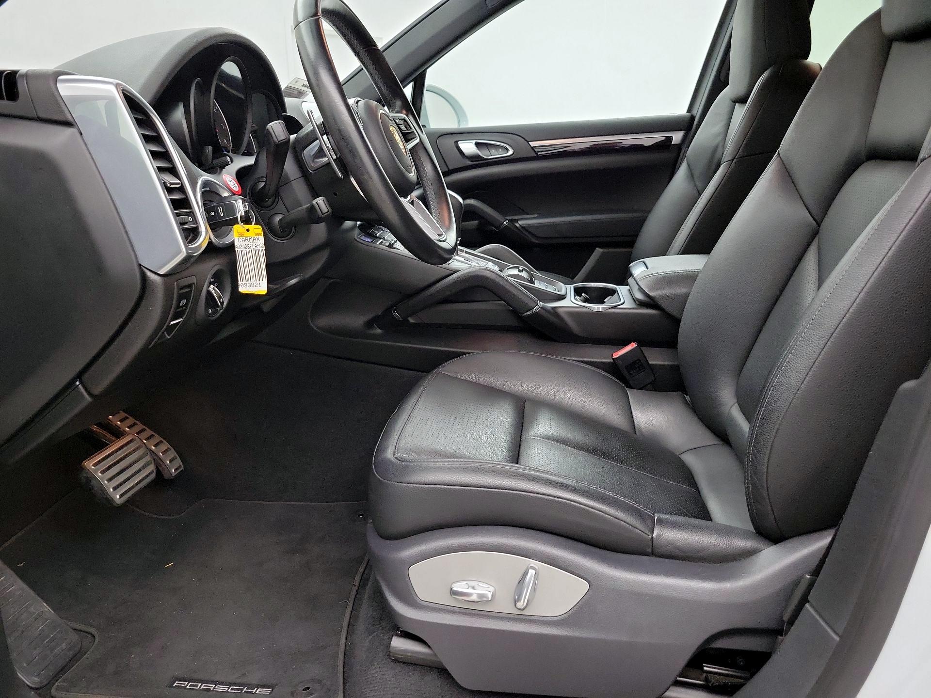 Thumbnail: 2015 Porsche Cayenne - 11