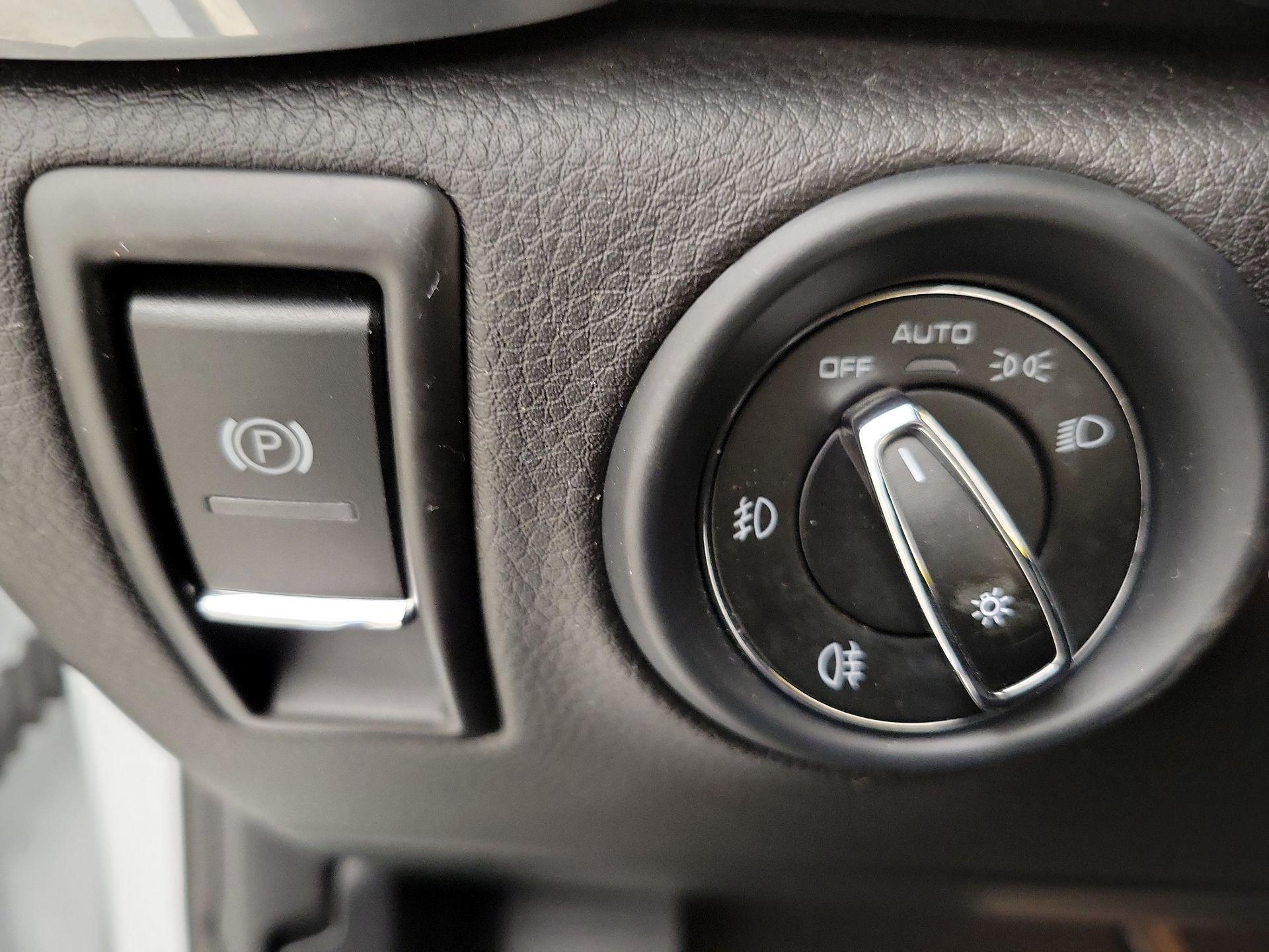 Thumbnail: 2015 Porsche Cayenne - 13