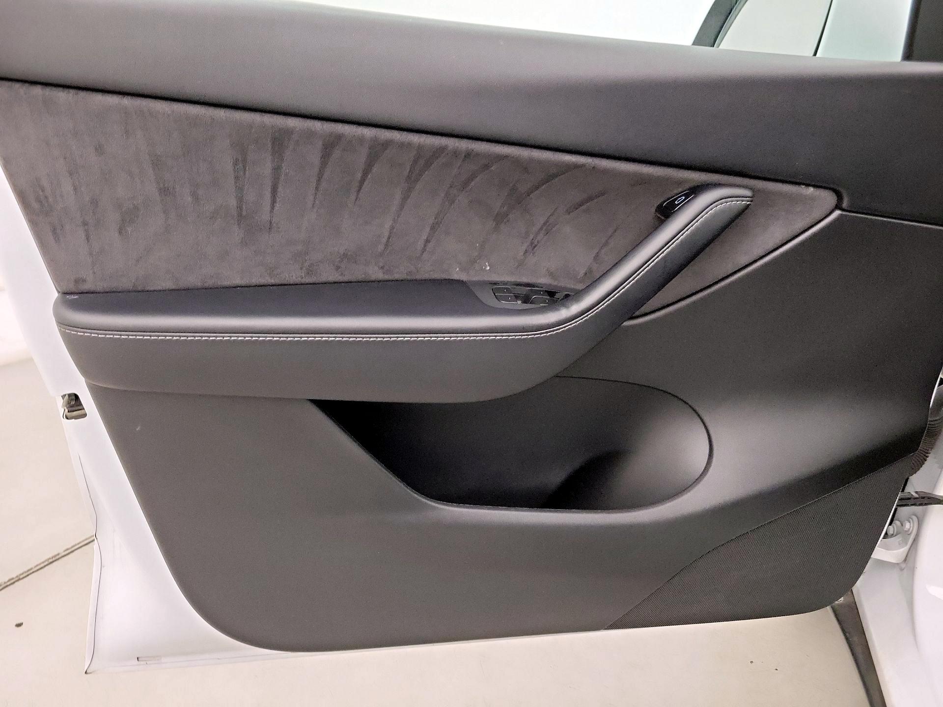 Thumbnail: 2021 Tesla Model Y - 12