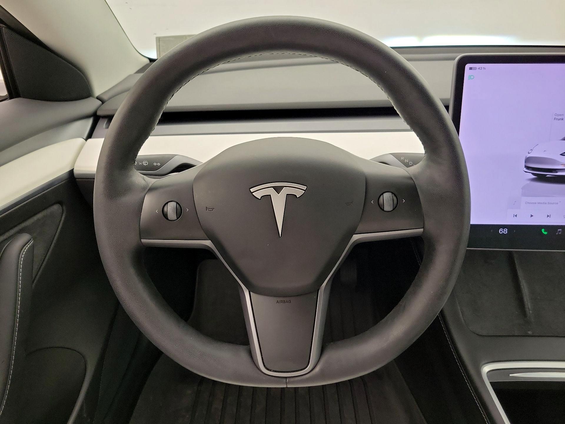 Thumbnail: 2022 Tesla Model 3 - 10