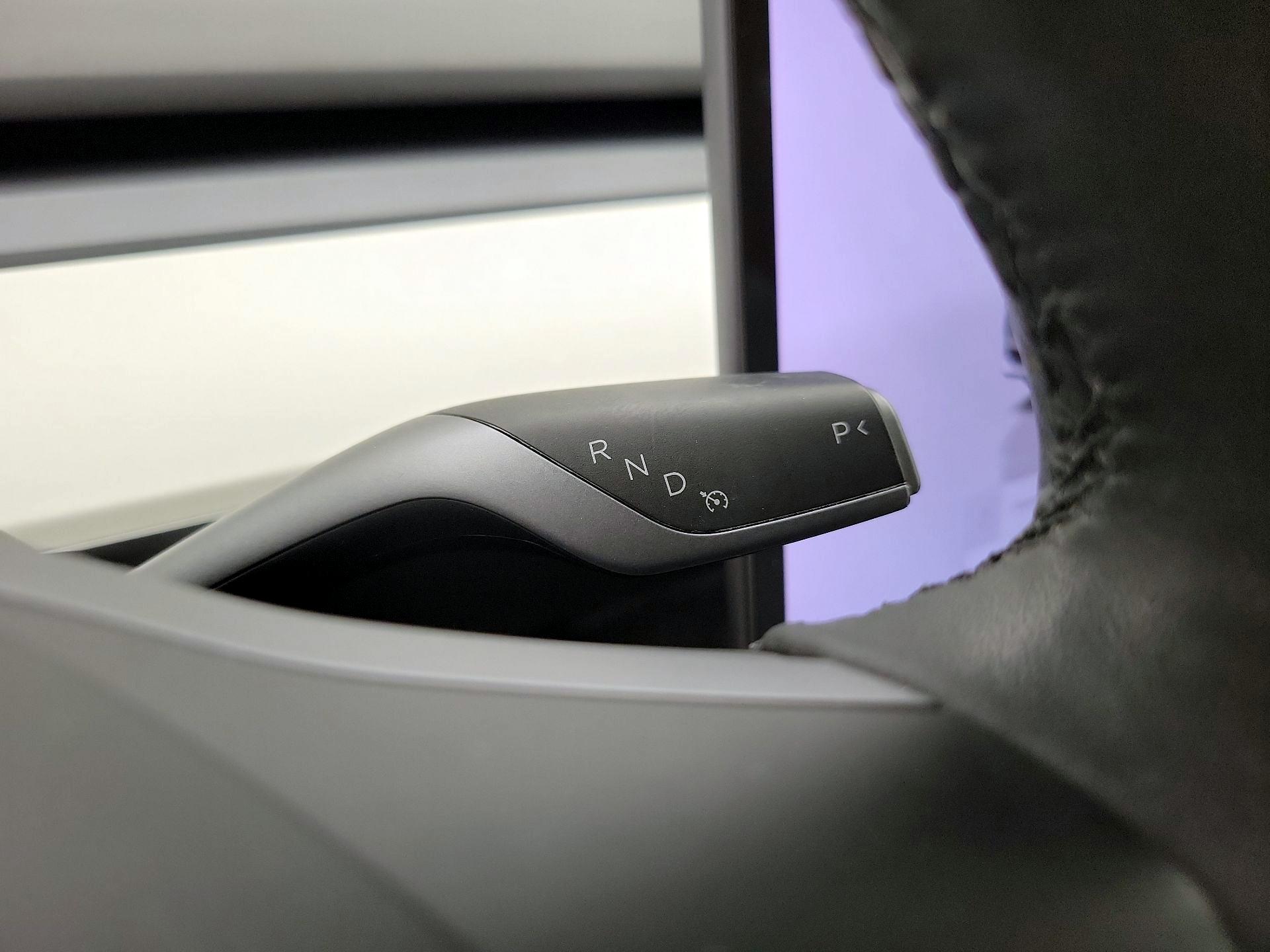 Thumbnail: 2022 Tesla Model 3 - 17