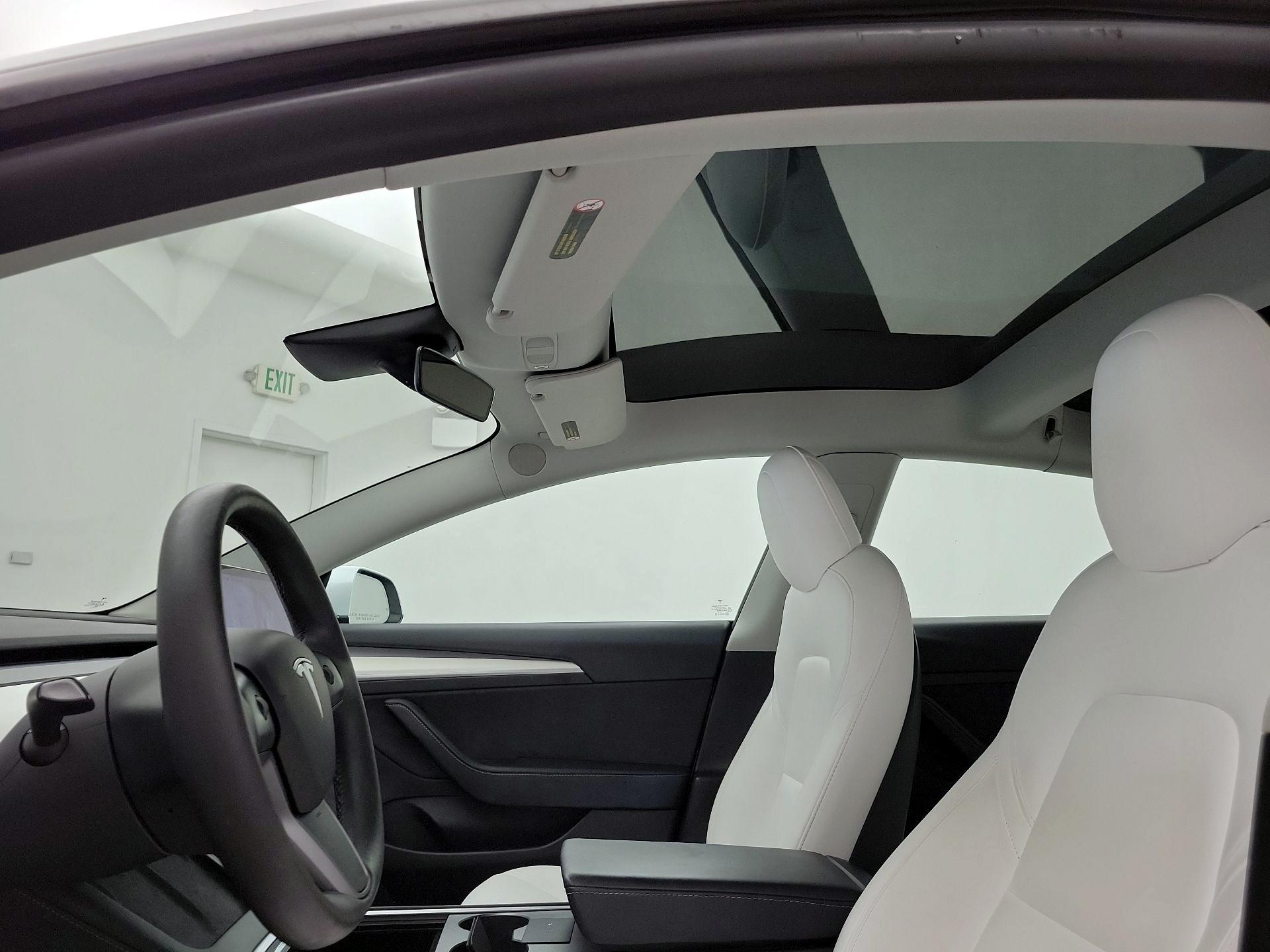 Thumbnail: 2022 Tesla Model 3 - 19