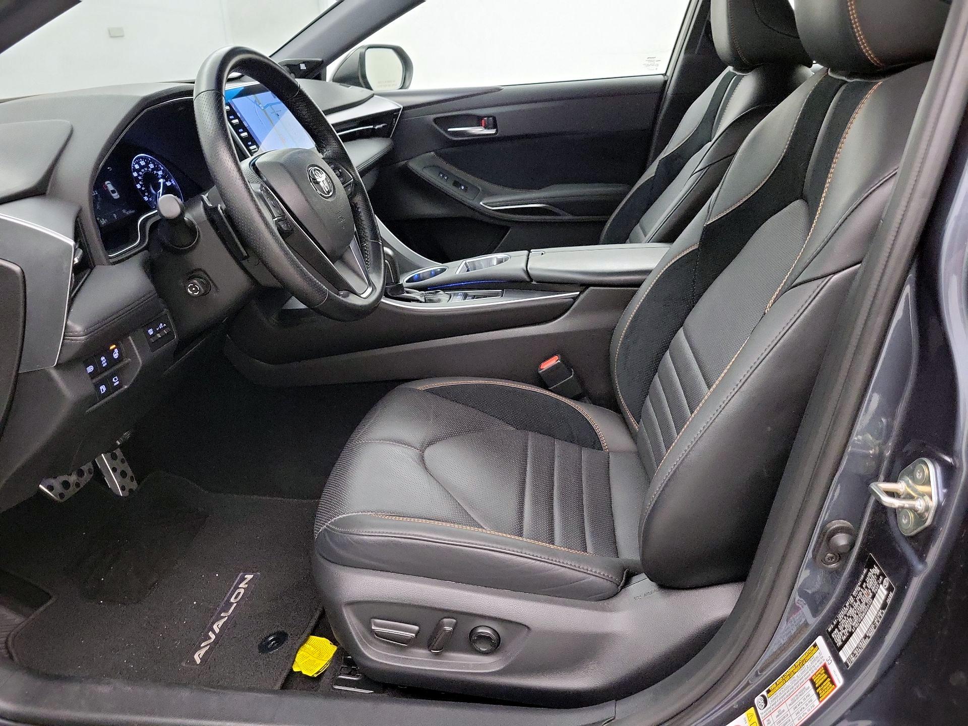 Thumbnail: 2019 Toyota Avalon - 11