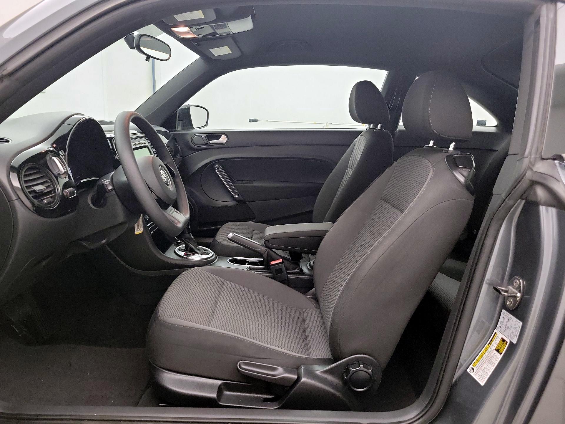 Thumbnail: 2014 Volkswagen Beetle - 11