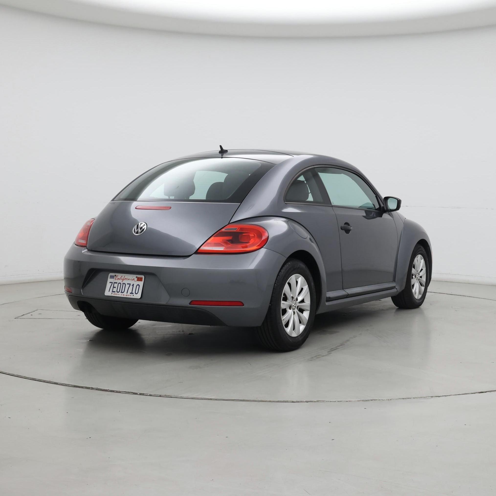 Thumbnail: 2014 Volkswagen Beetle - 8