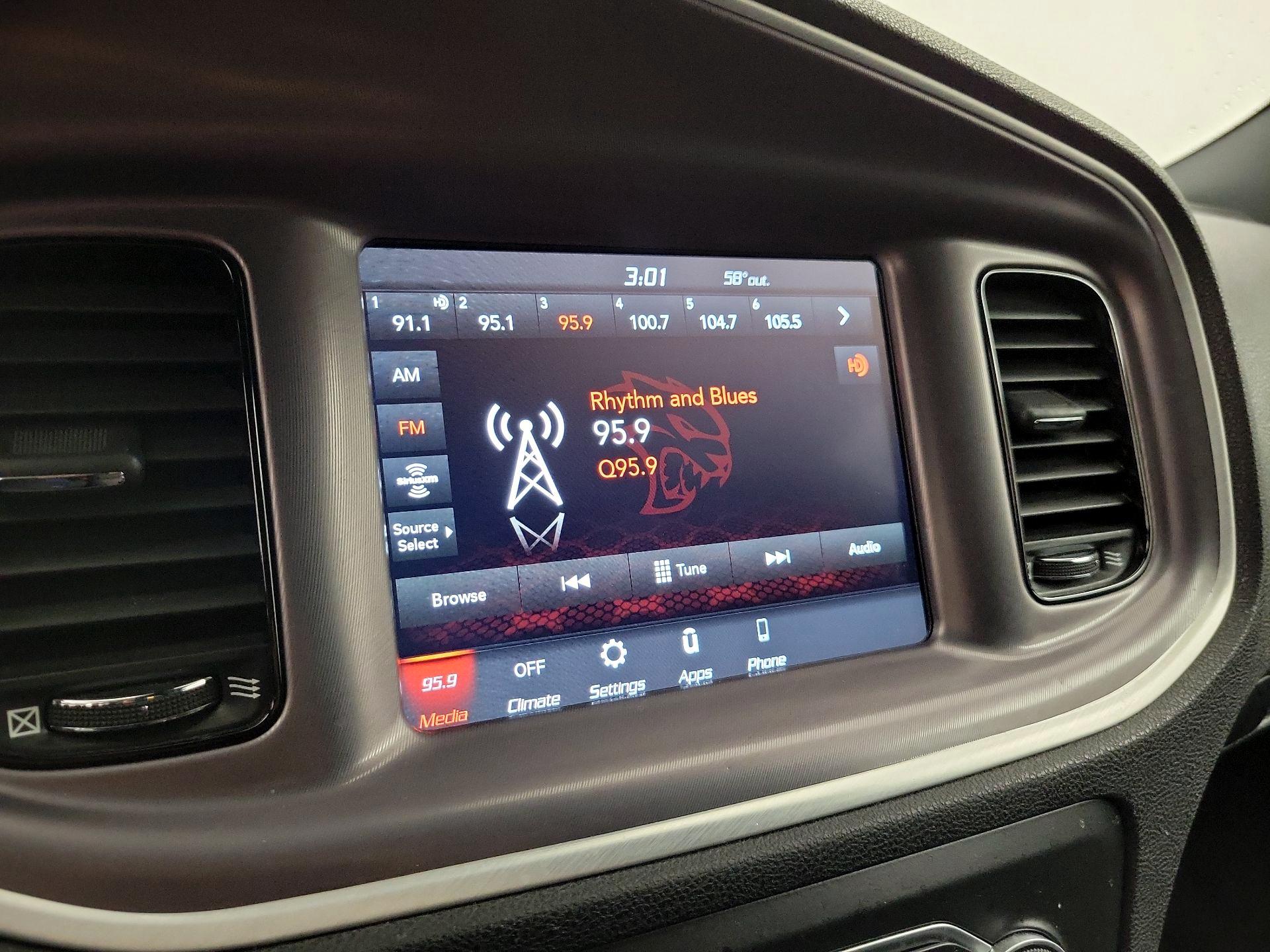 Thumbnail: 2022 Dodge Charger - 15