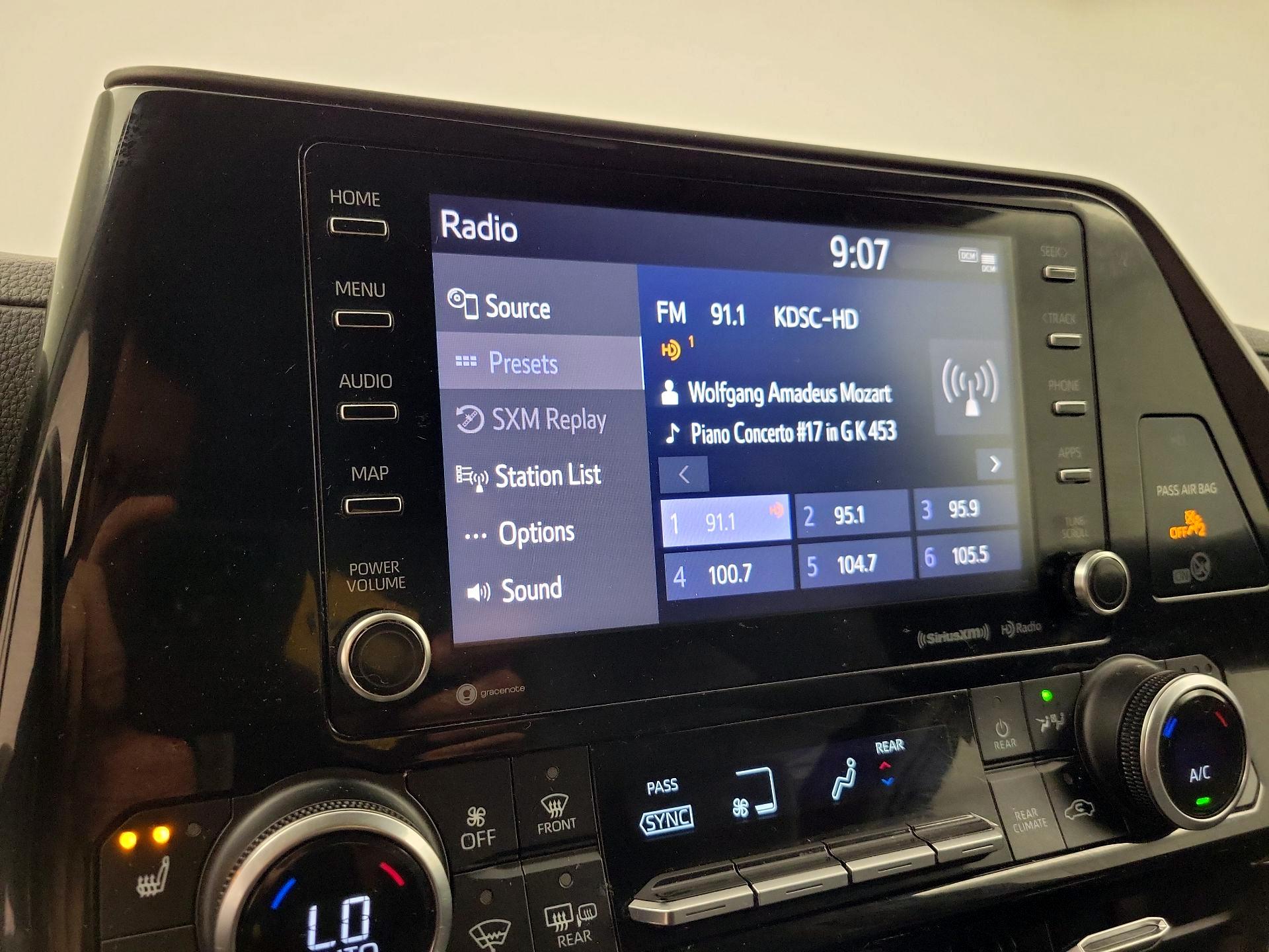 Thumbnail: 2020 Toyota Highlander - 15