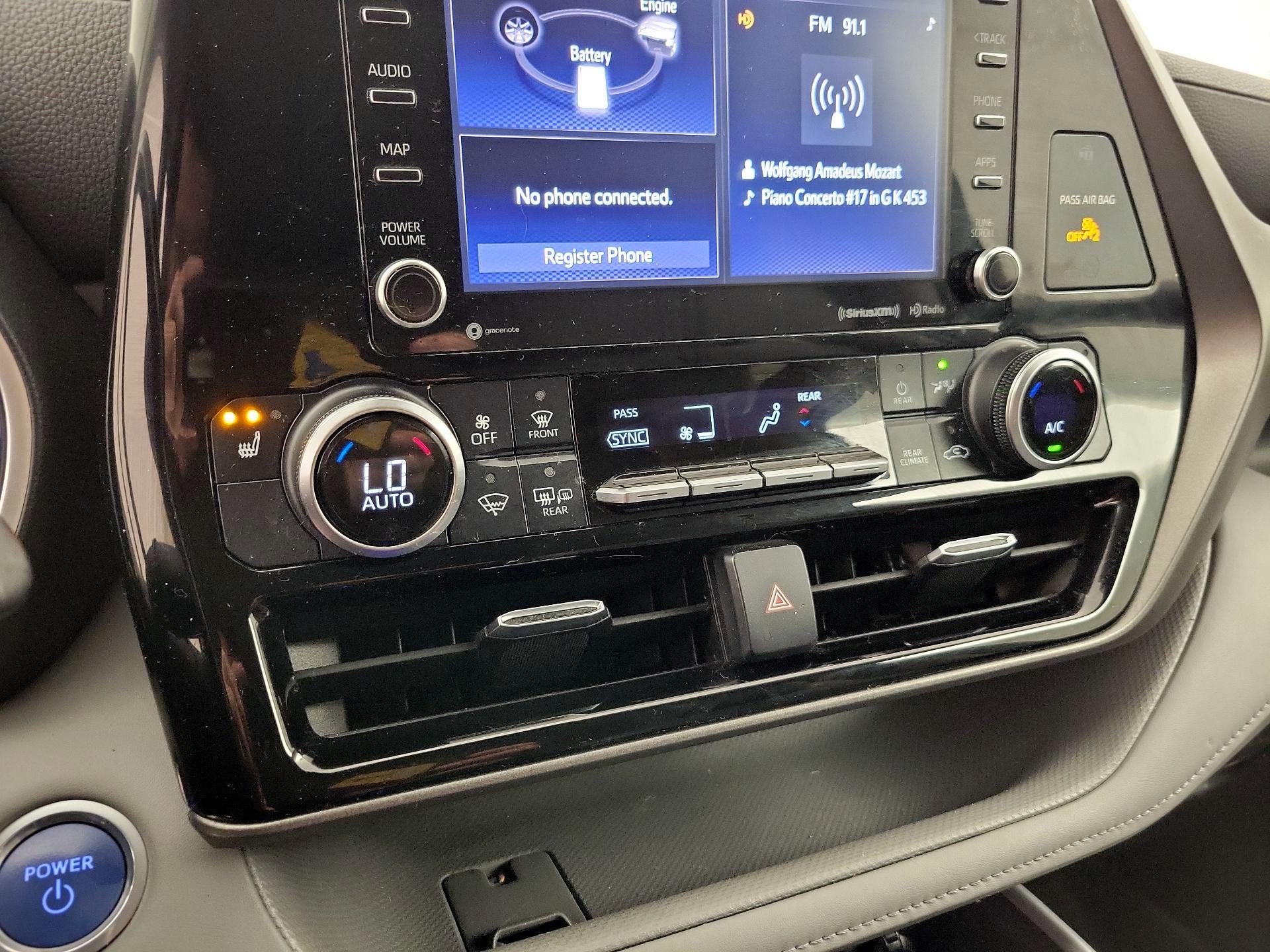 Thumbnail: 2020 Toyota Highlander - 16