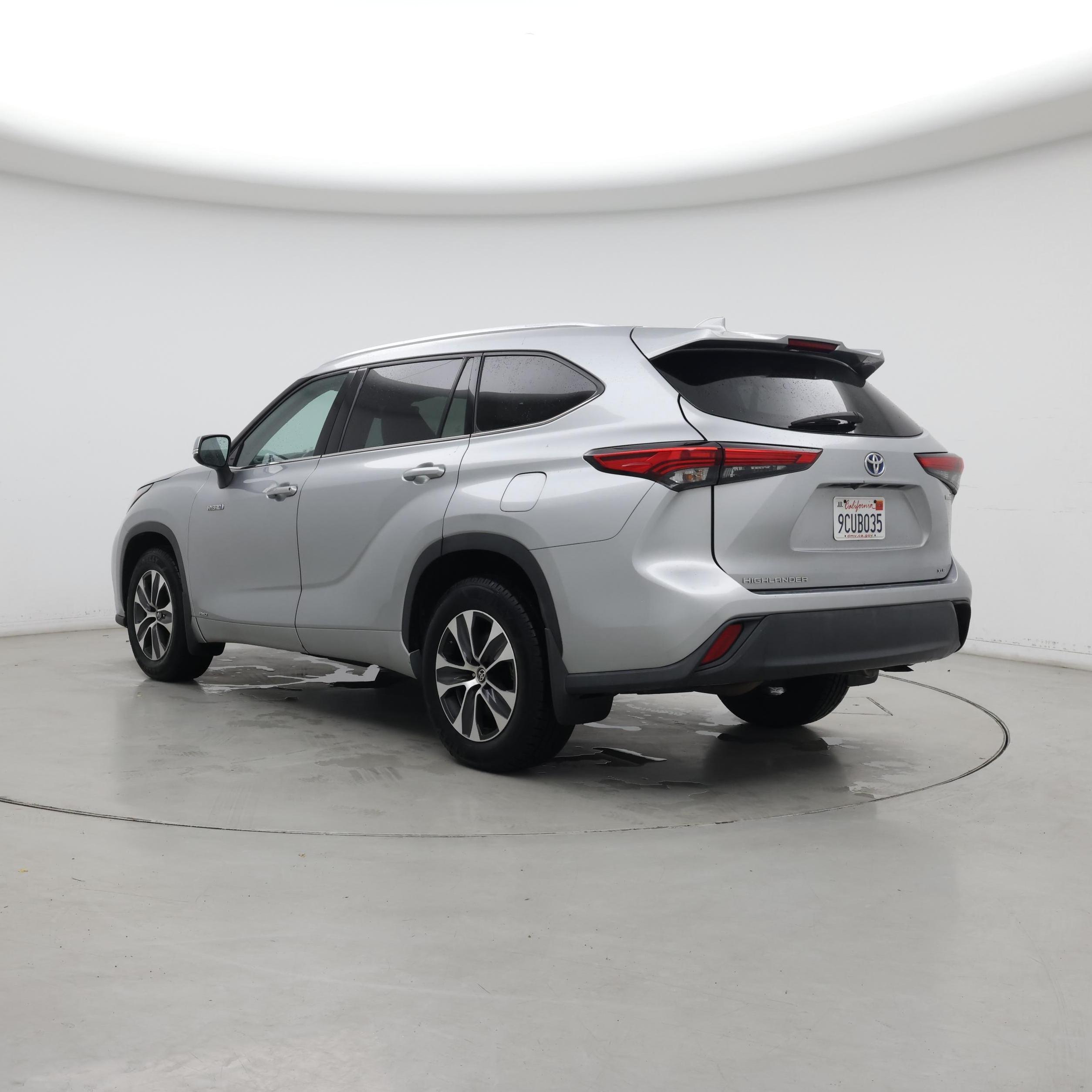 Thumbnail: 2020 Toyota Highlander - 2