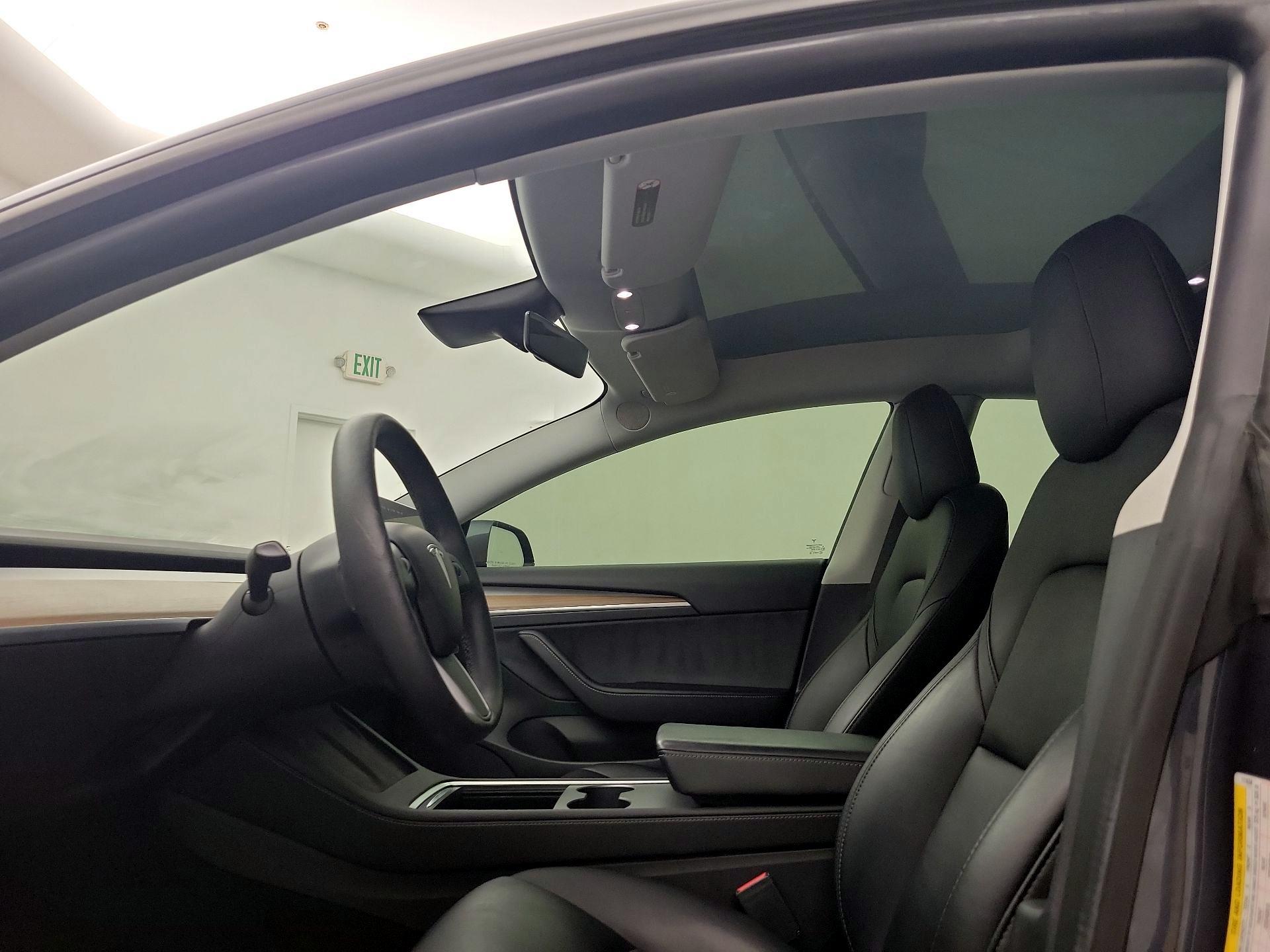 Thumbnail: 2022 Tesla Model 3 - 19