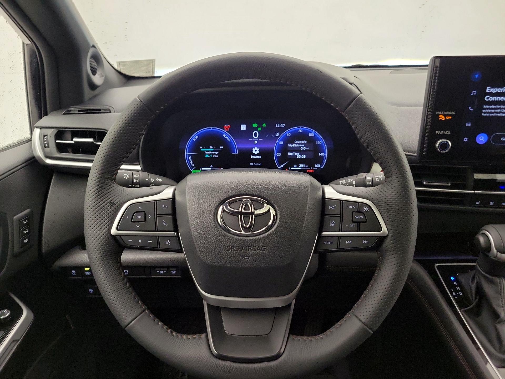 Thumbnail: 2025 Toyota Sienna - 10