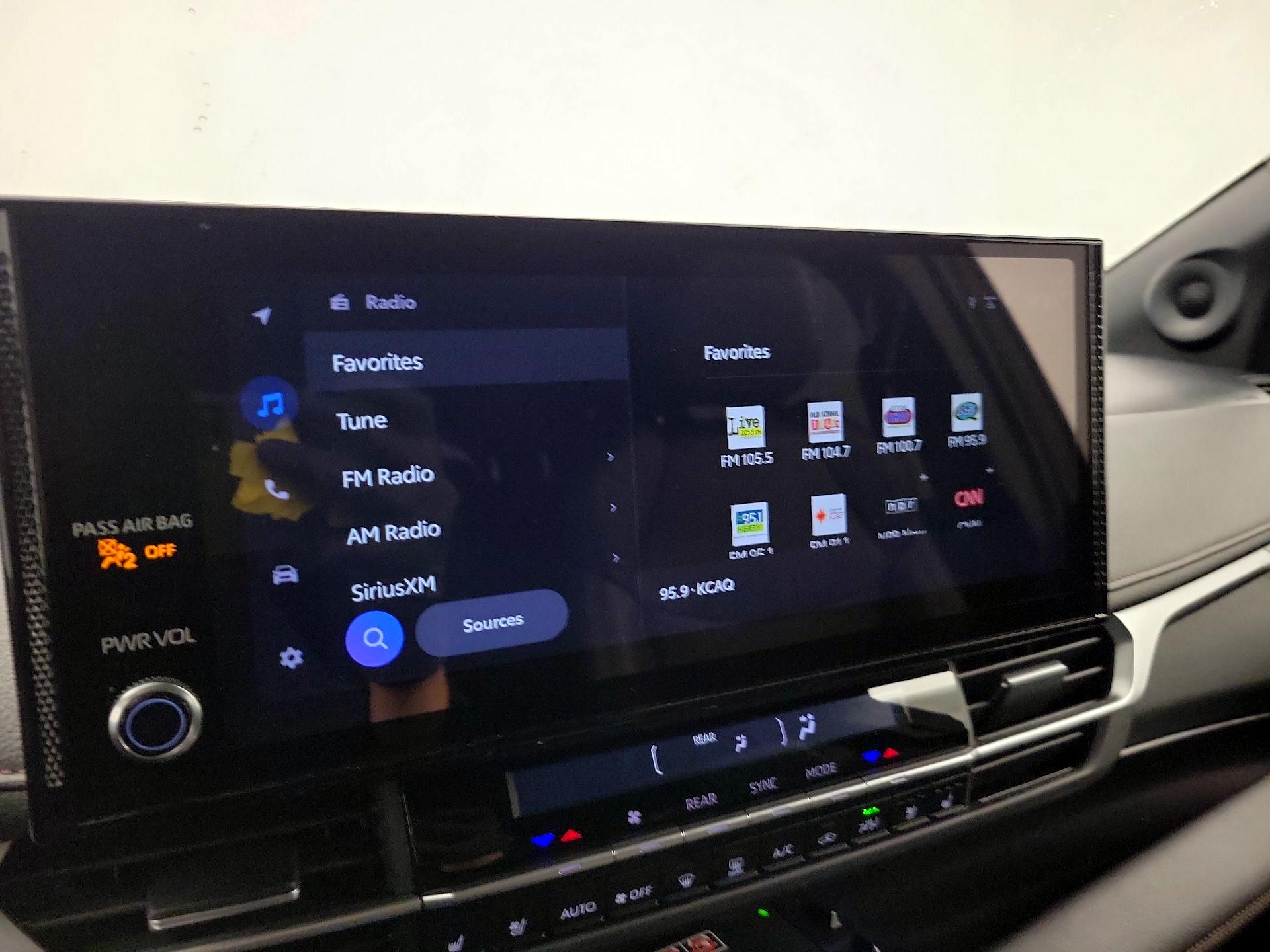 Thumbnail: 2025 Toyota Sienna - 15