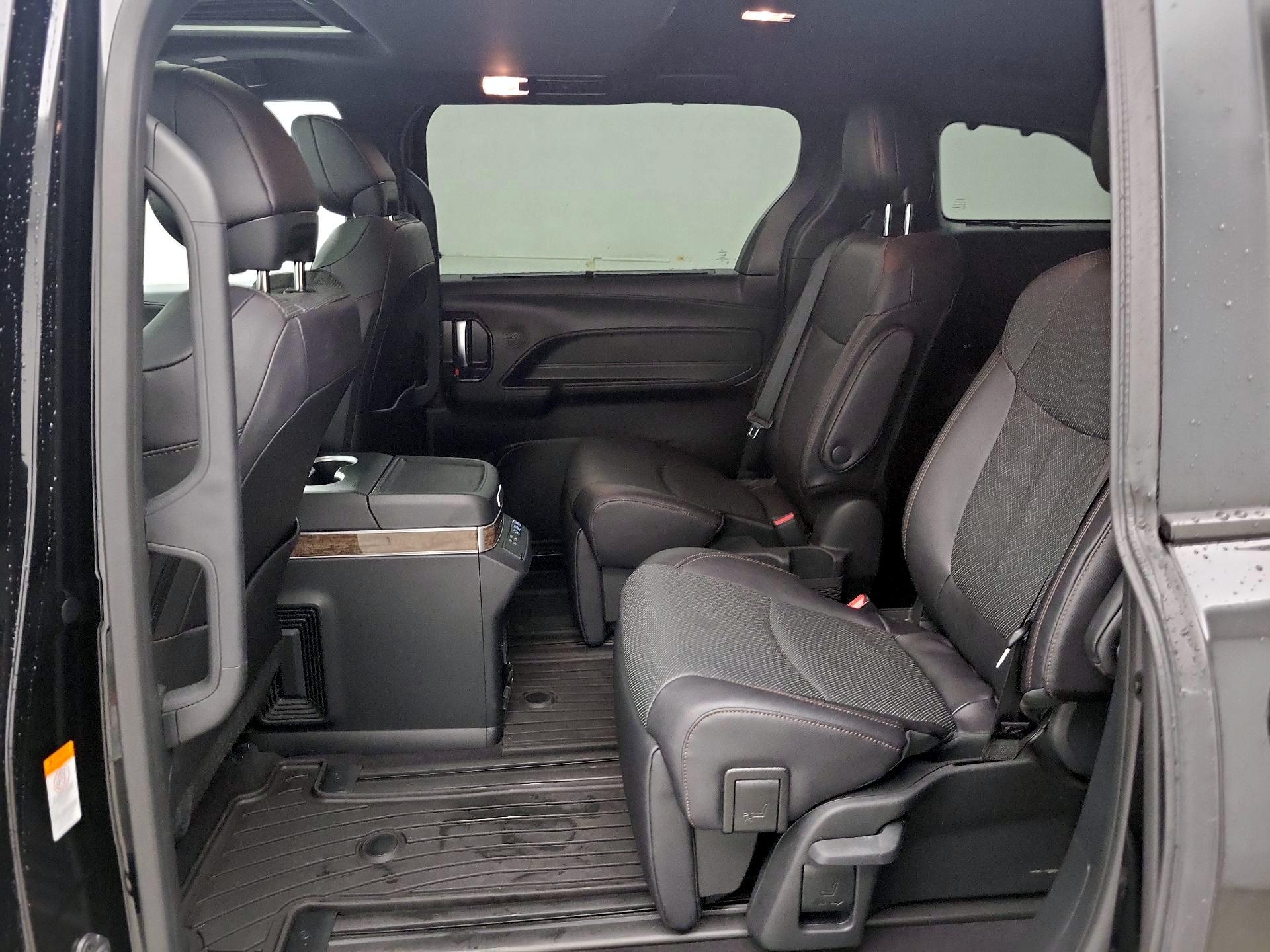 Thumbnail: 2025 Toyota Sienna - 20