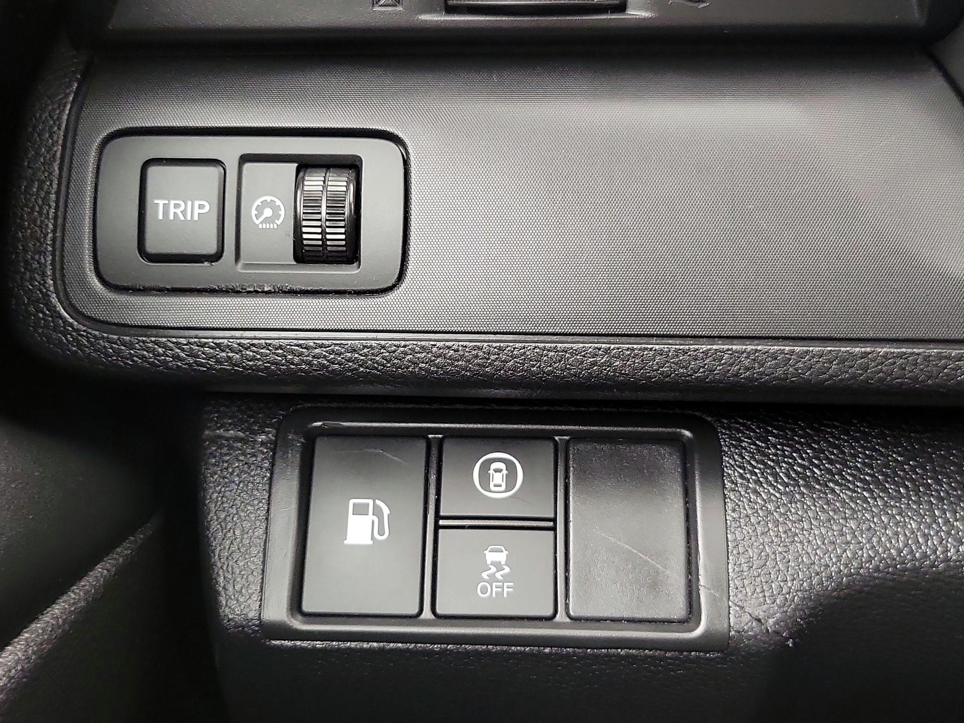 Thumbnail: 2020 Honda Insight - 13