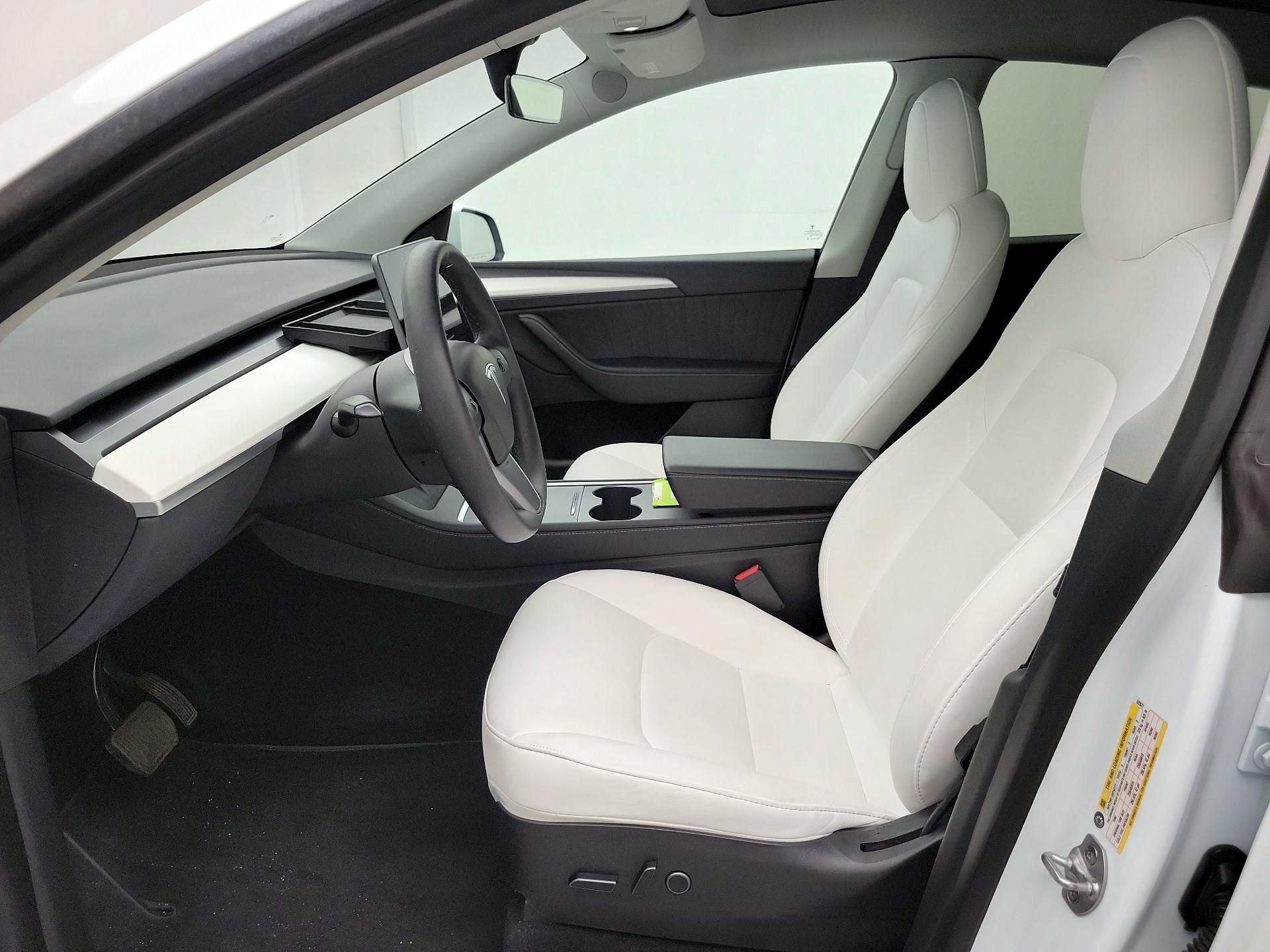 Thumbnail: 2023 Tesla Model Y - 11