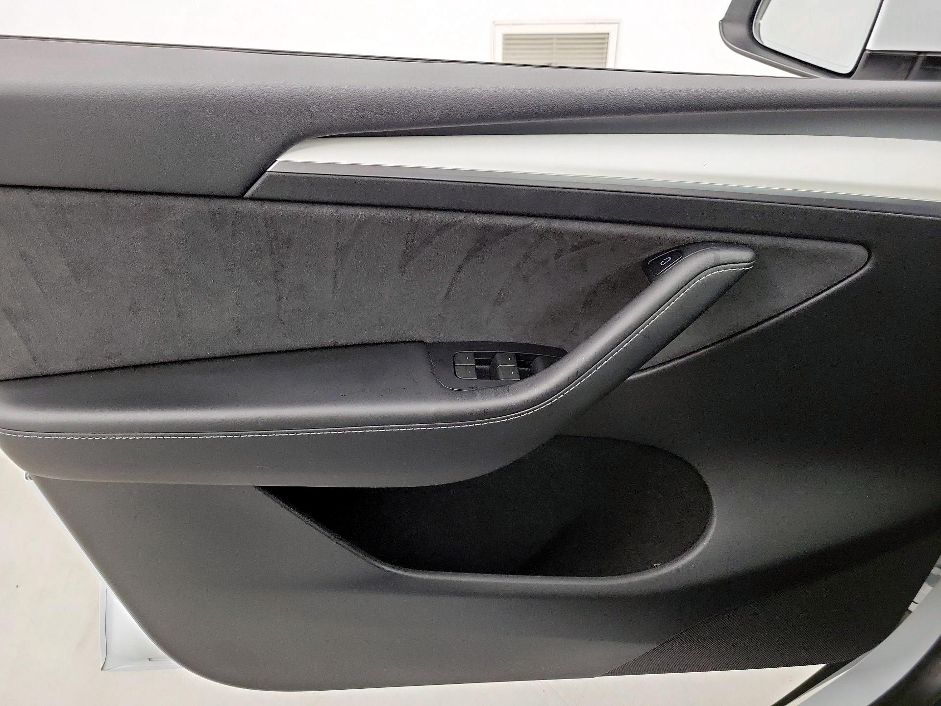 Thumbnail: 2023 Tesla Model Y - 12