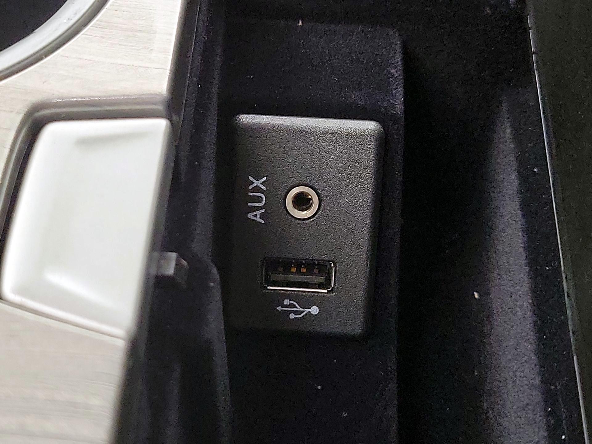 Thumbnail: 2016 Nissan Murano - 18