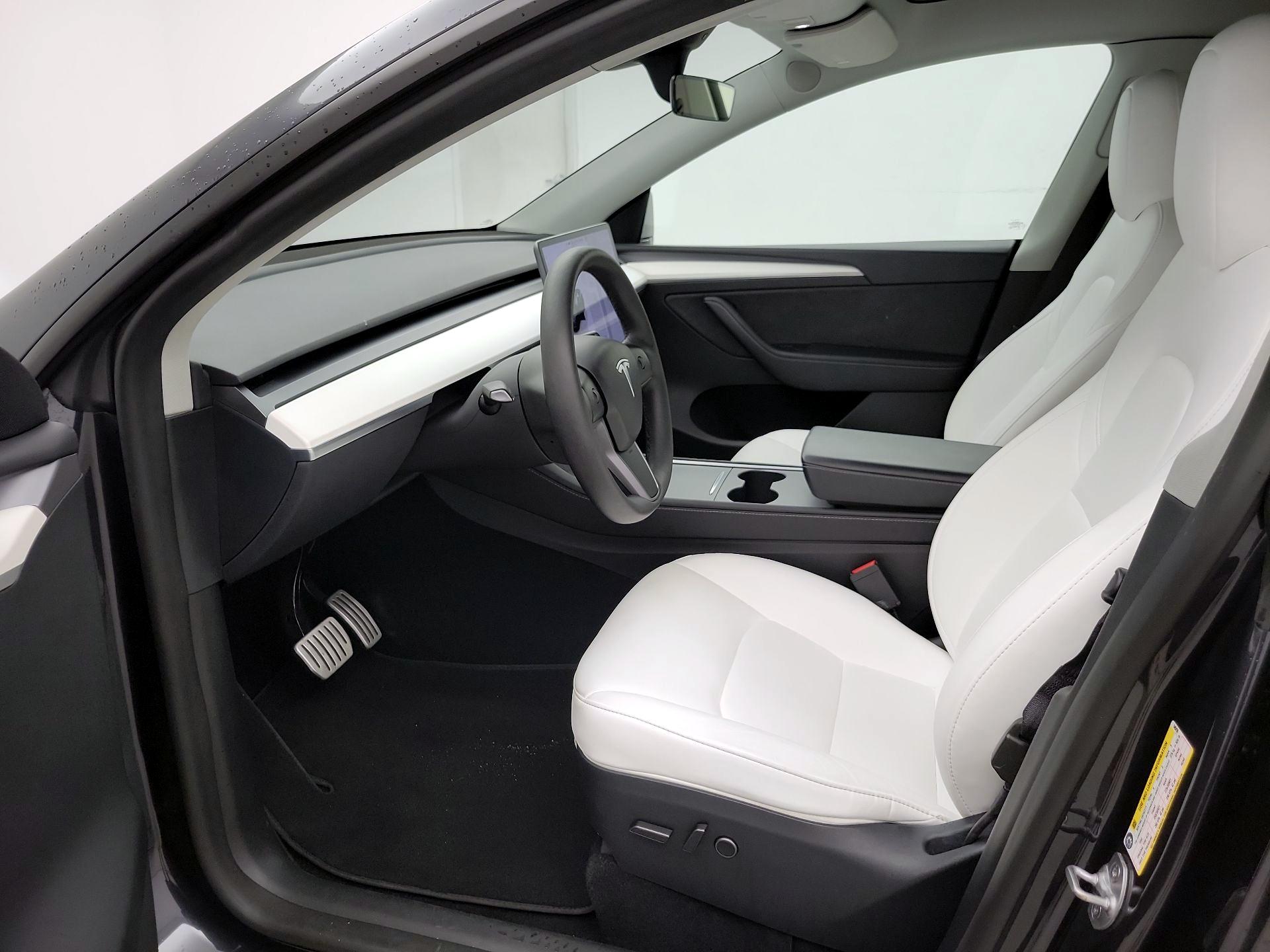 Thumbnail: 2024 Tesla Model Y - 11