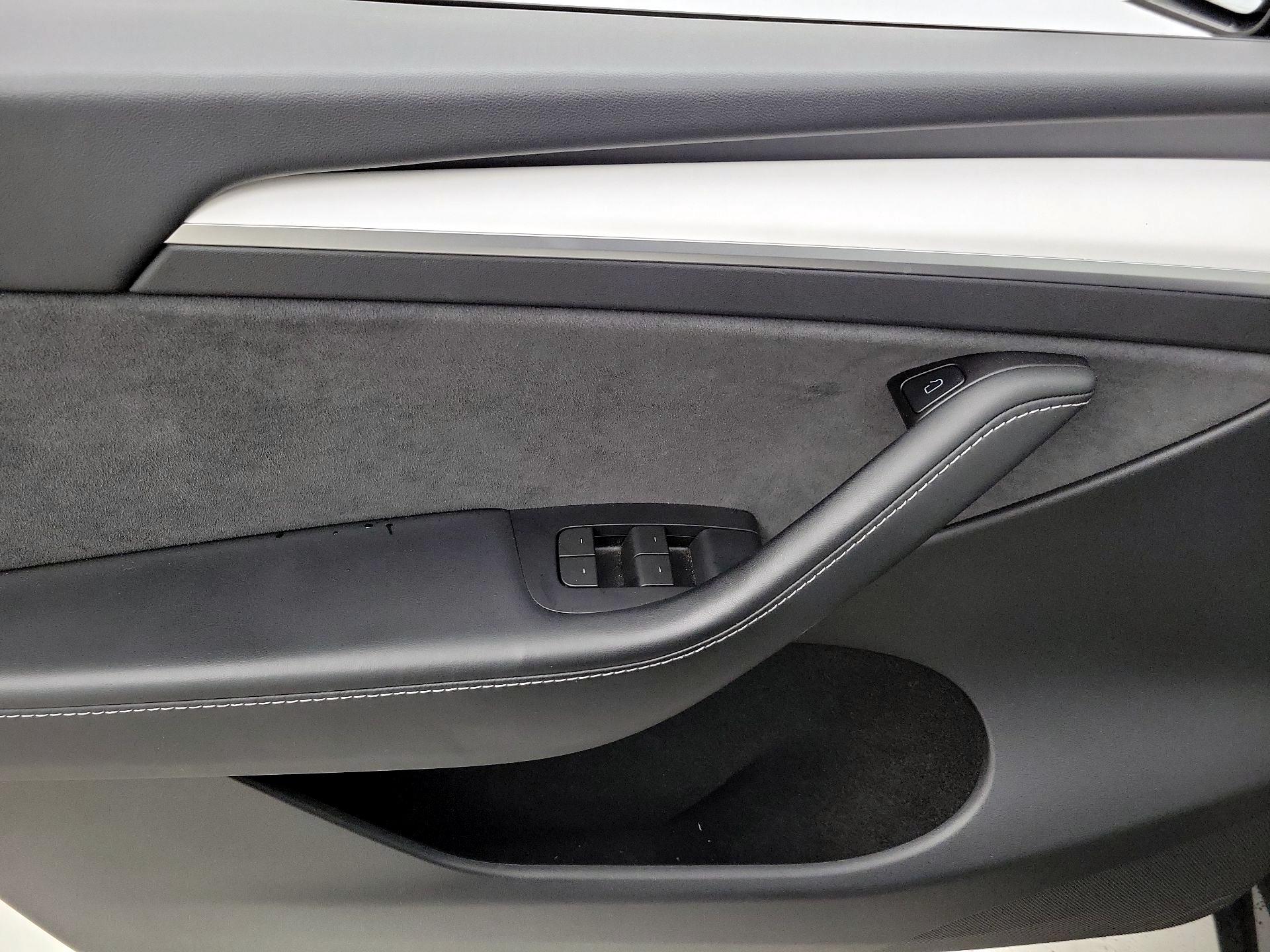 Thumbnail: 2024 Tesla Model Y - 12