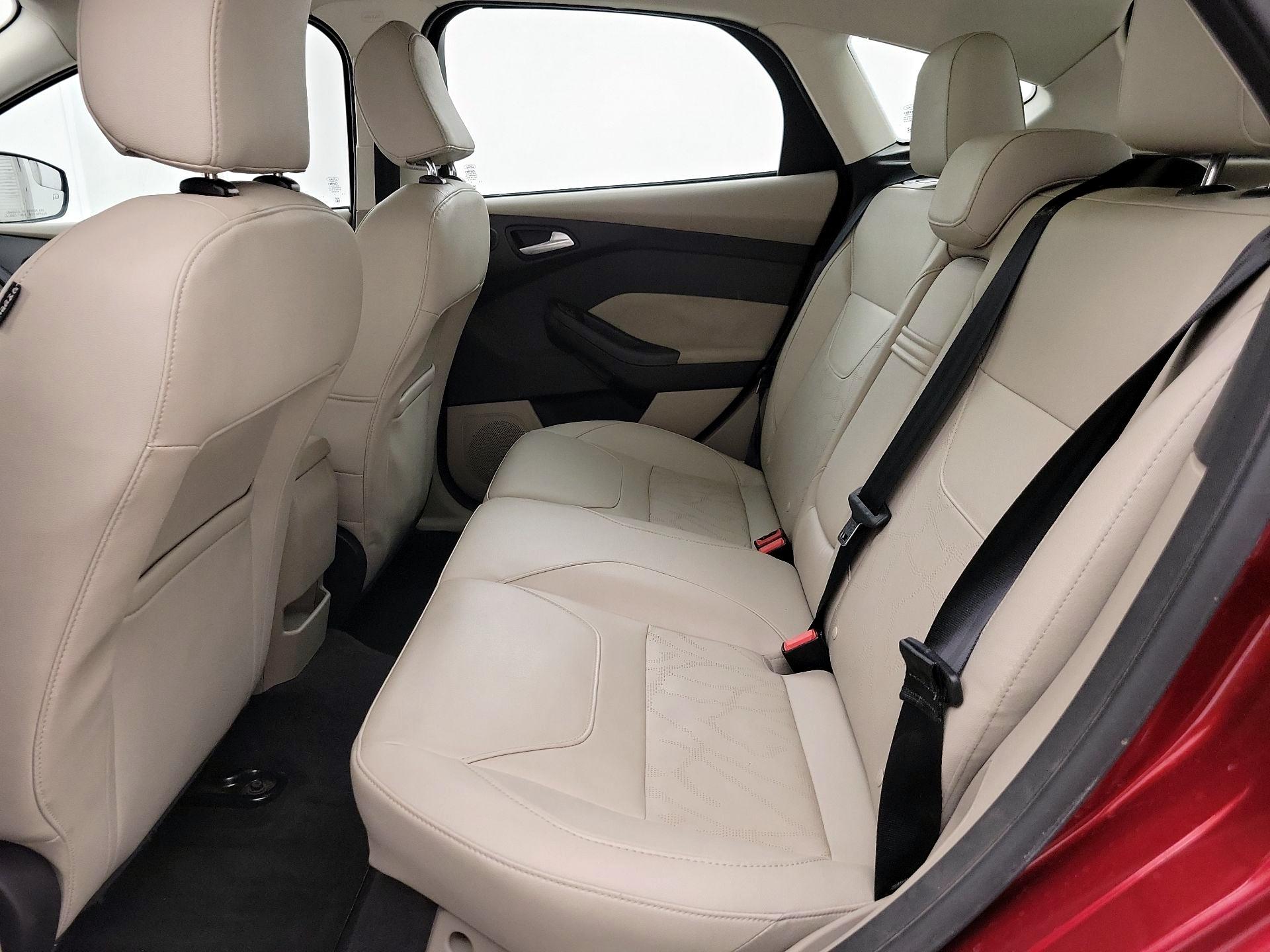 Thumbnail: 2016 Ford Focus - 20