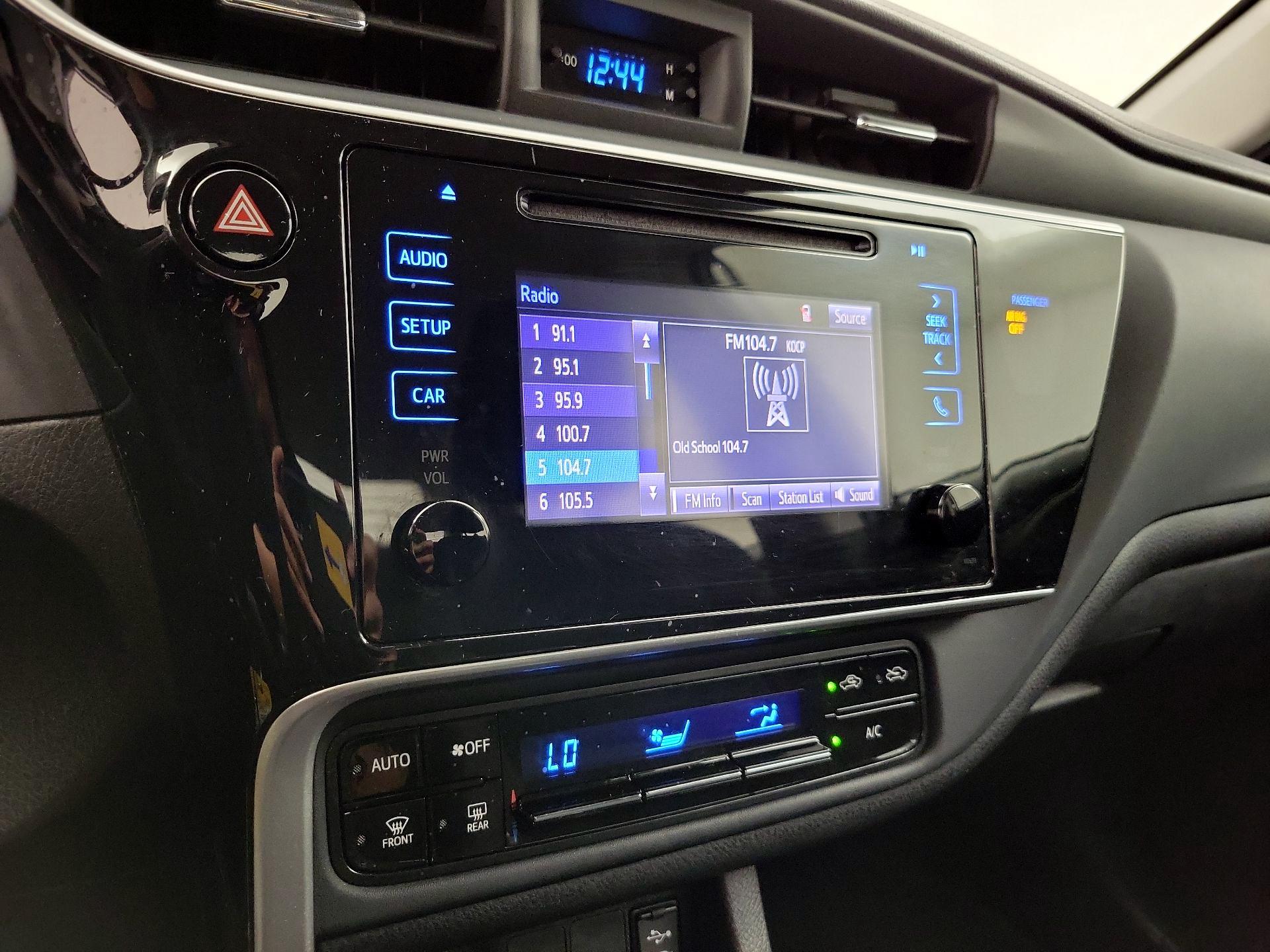 Thumbnail: 2018 Toyota Corolla - 15